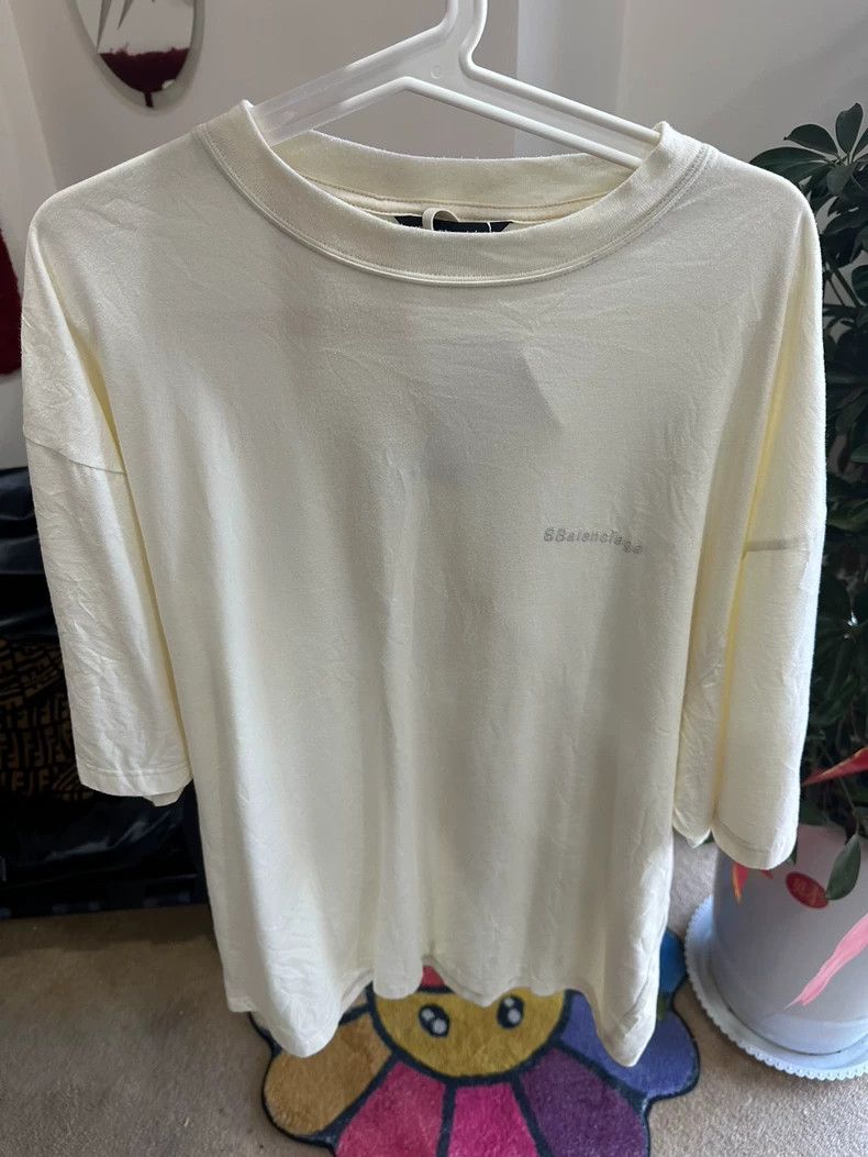 Balenciaga Balenciaga Classic Short Sleeve, Size S, Yellow and White Size US S / EU 44-46 / 1 - 1 Thumbnail