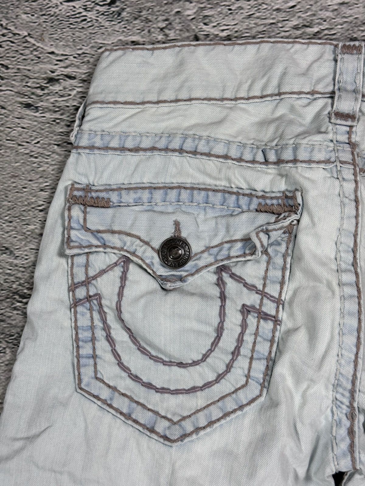 True Religion True Religion light blue jeans beige stitching Ricky Super T Size US 31 - 3 Thumbnail