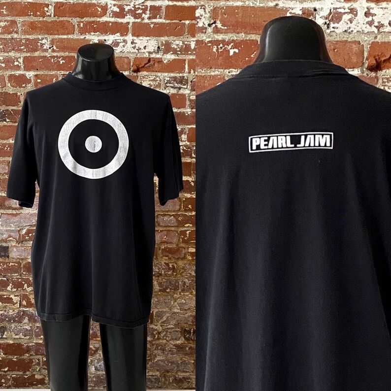 Band Tees Pearl Jam 1996 Target Bullseye Tee Size US XL / EU 56 / 4 - 1 Thumbnail