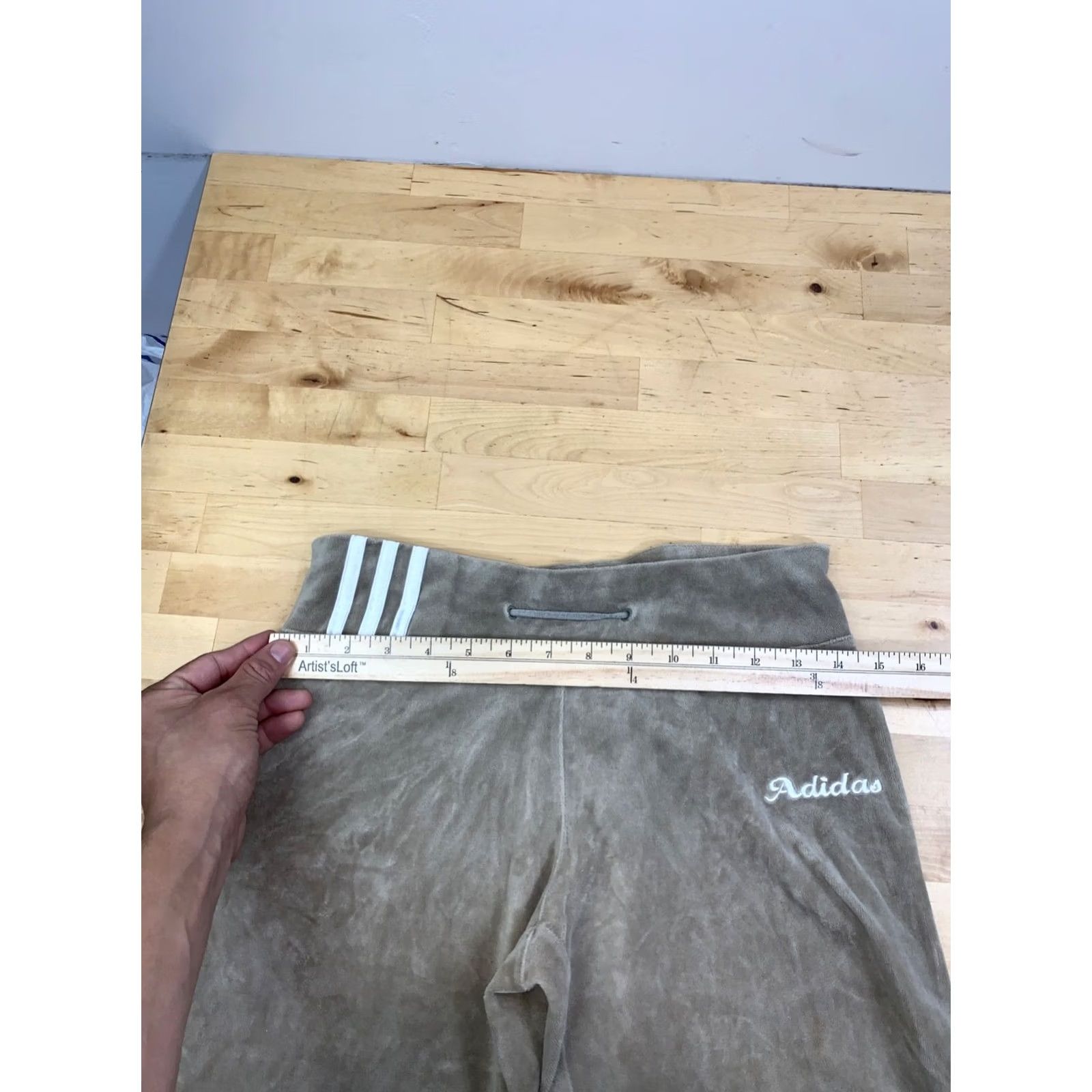 Adidas VINTAGE adidas Velour Track Pants Women S Tan Y2K Baggy 13137 Size 28" / US 6 / IT 42 - 6 Thumbnail
