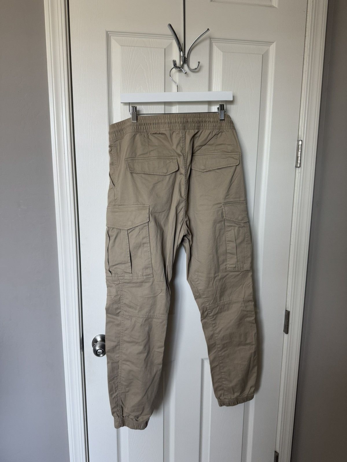 H&M Brand New H&M Khaki Cargos Size US 30 / EU 46 - 2 Thumbnail