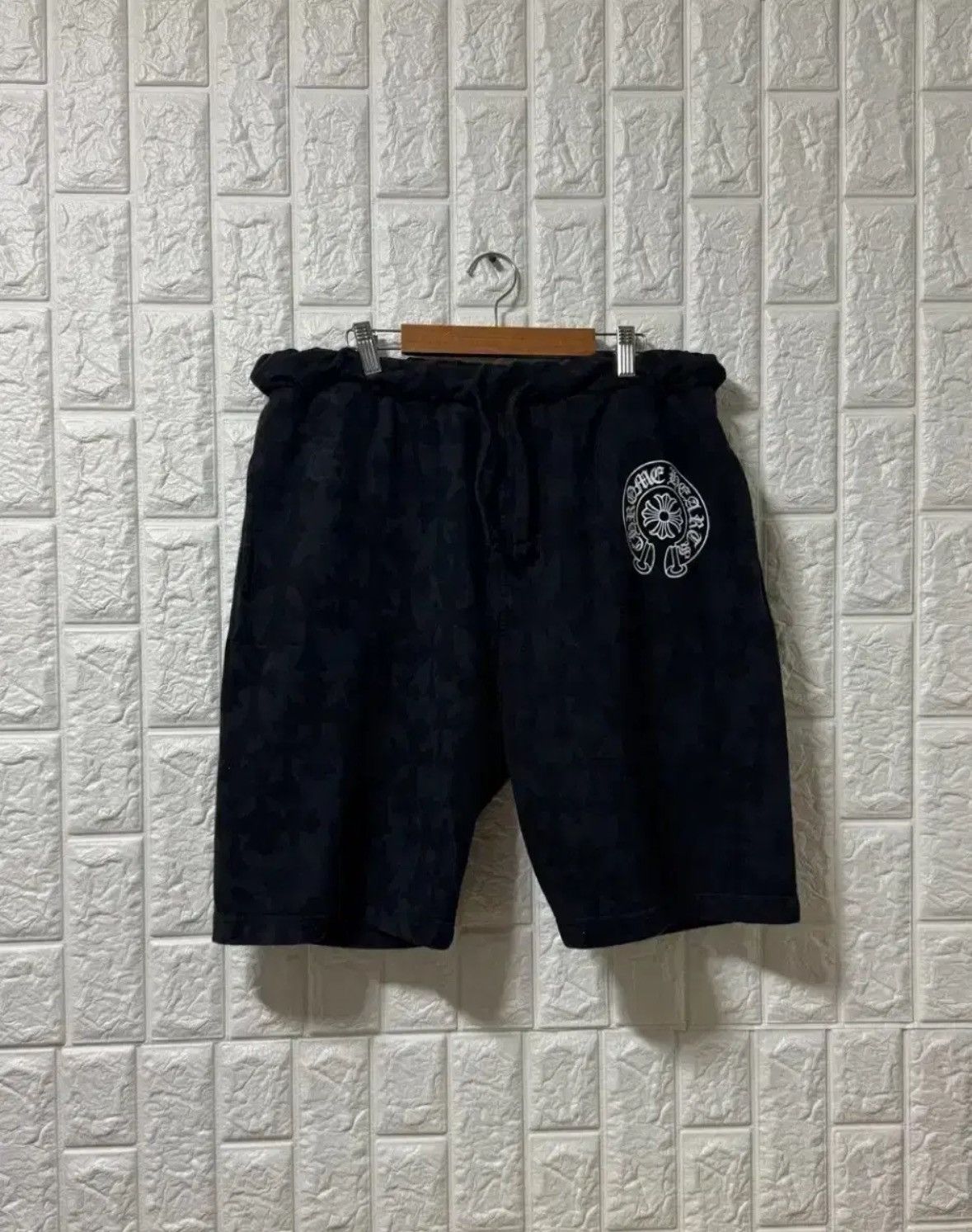 Chrome Hearts *rare* Horseshoe Camouflage Sweat Shorts Size US 34 / EU 50 - 1 Thumbnail