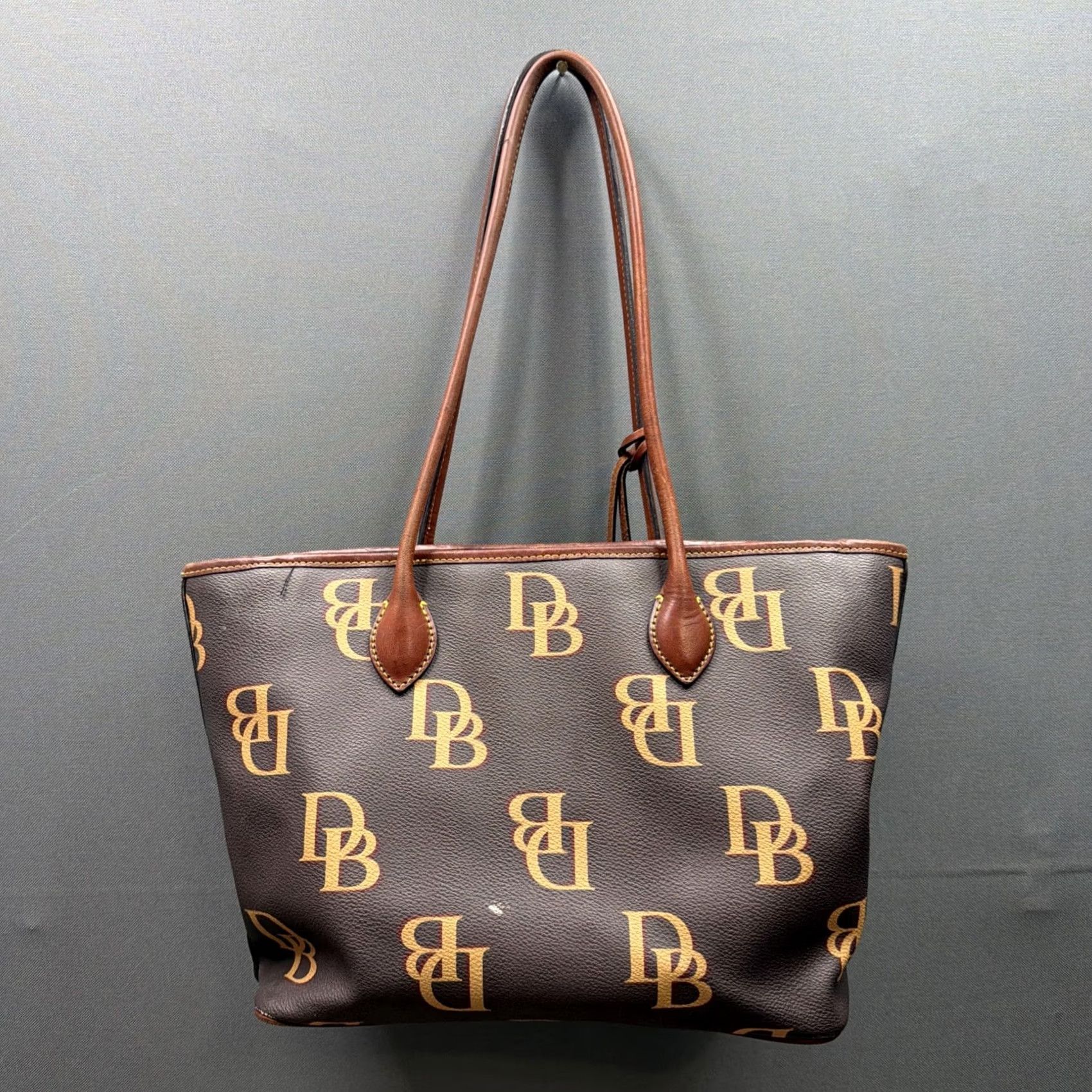 Dooney & Bourke Dooney & Bourke DB Monogram Tote Leather Coated Fabric Shoulder Bag Womens Large Brown Baseball? Size L / US 10 / IT 46 - 7 Thumbnail