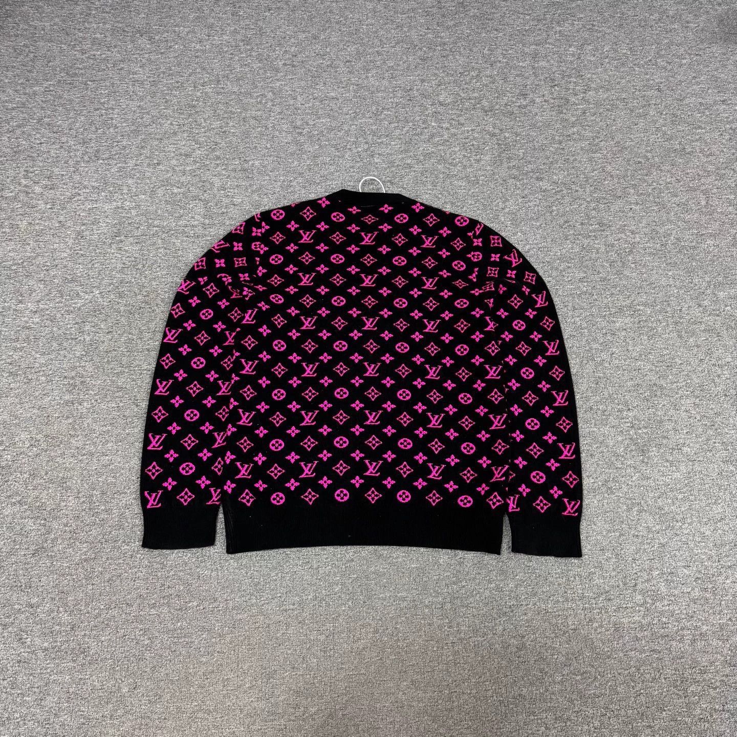 Louis Vuitton LV Cashmere Monogram Reversible Sweater XL 95 New Size US XL / EU 56 / 4 - 2 Thumbnail