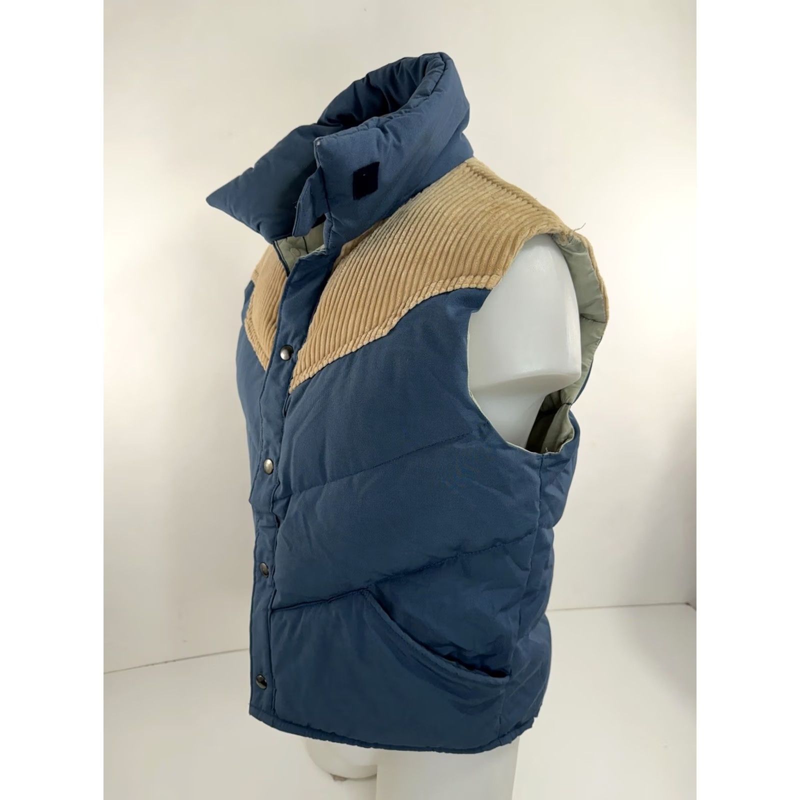 Vintage VINTAGE WILLIAM BARRY Western Vest Mens S / M Down Blue / Tan Size US S / EU 44-46 / 1 - 4 Thumbnail