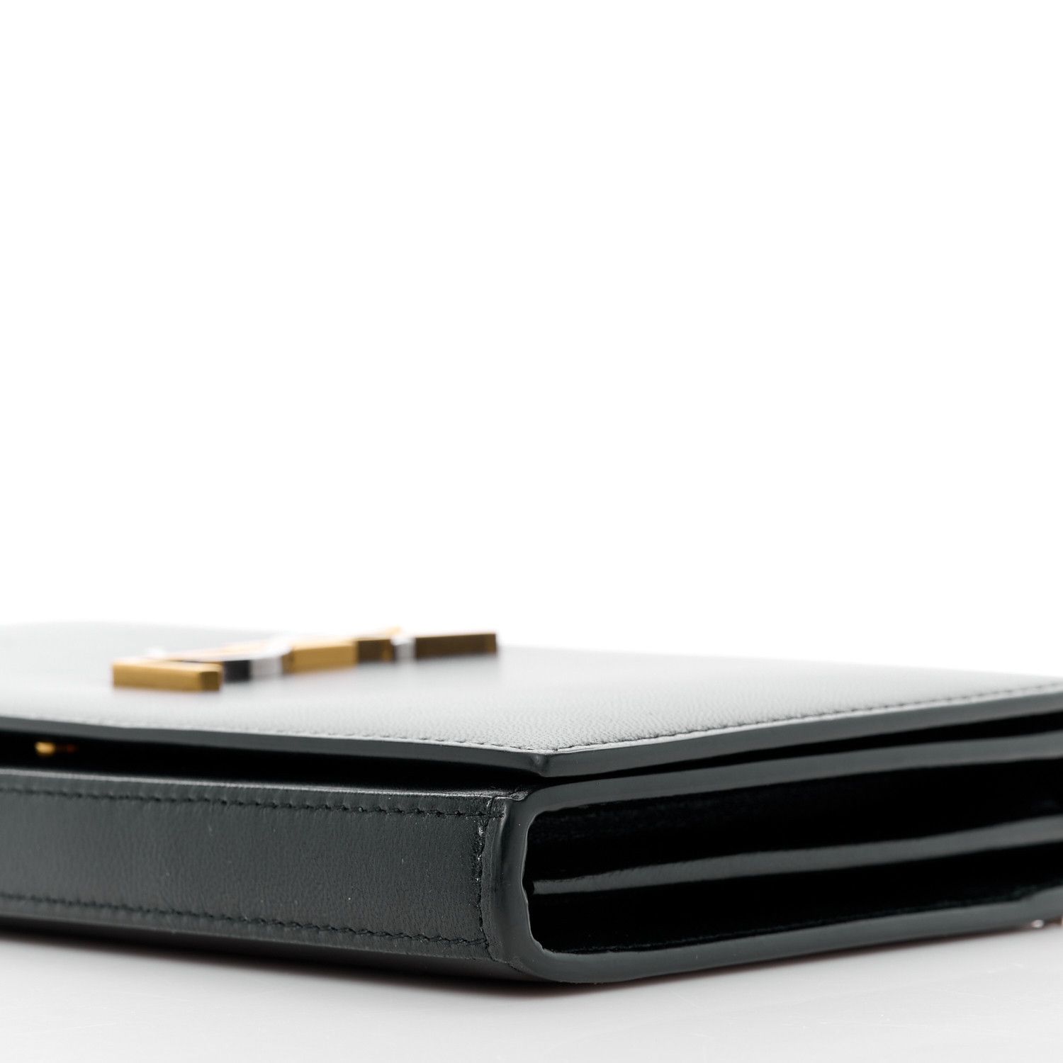 Saint Laurent Paris o1b1hav110325 Size: OS / Cassandre Chain Wallet in Black Size ONE SIZE - 10 Thumbnail