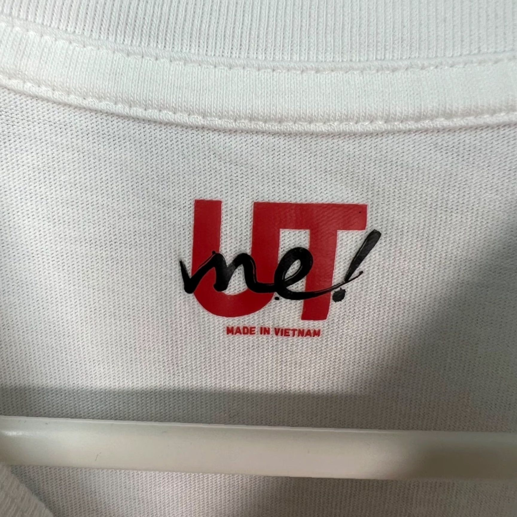 Uniqlo Uniqlo UT me! Mens Size Medium White Graphic T-Shirt Size US M / EU 48-50 / 2 - 3 Thumbnail