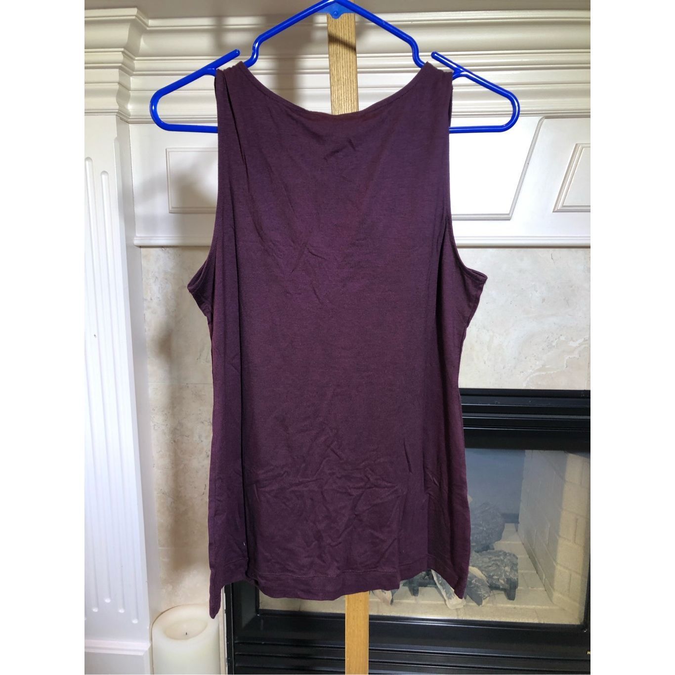 Banana Republic Banana Republic Women’s Black and Burgundy Camisoles Bundle Size S / US 4 / IT 40 - 9 Thumbnail