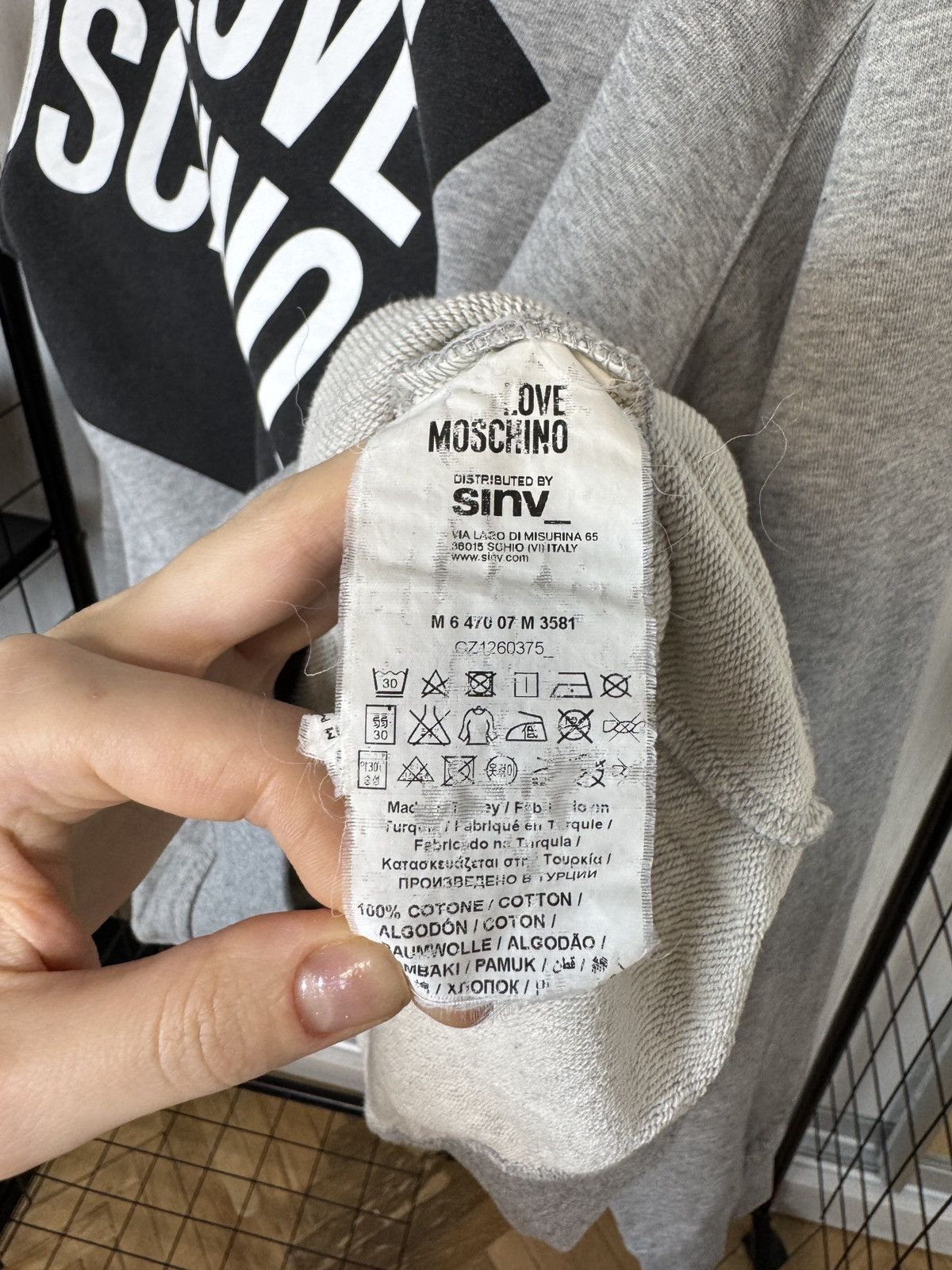 Moschino Love Moschino big logo vintage grey sweatshirt size XL Size US XL / EU 56 / 4 - 8 Thumbnail