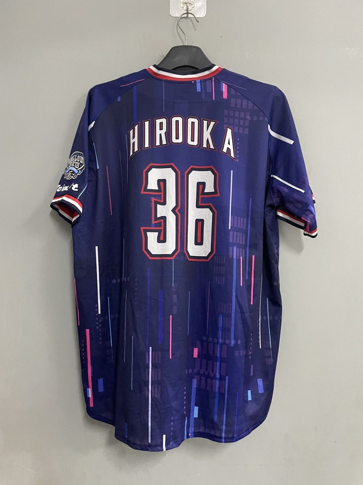 Majestic TOKYO YAKULT SWALLOW Baseball Jersey Japan Taishi Hirooka Size US L / EU 52-54 / 3 - 5 Thumbnail