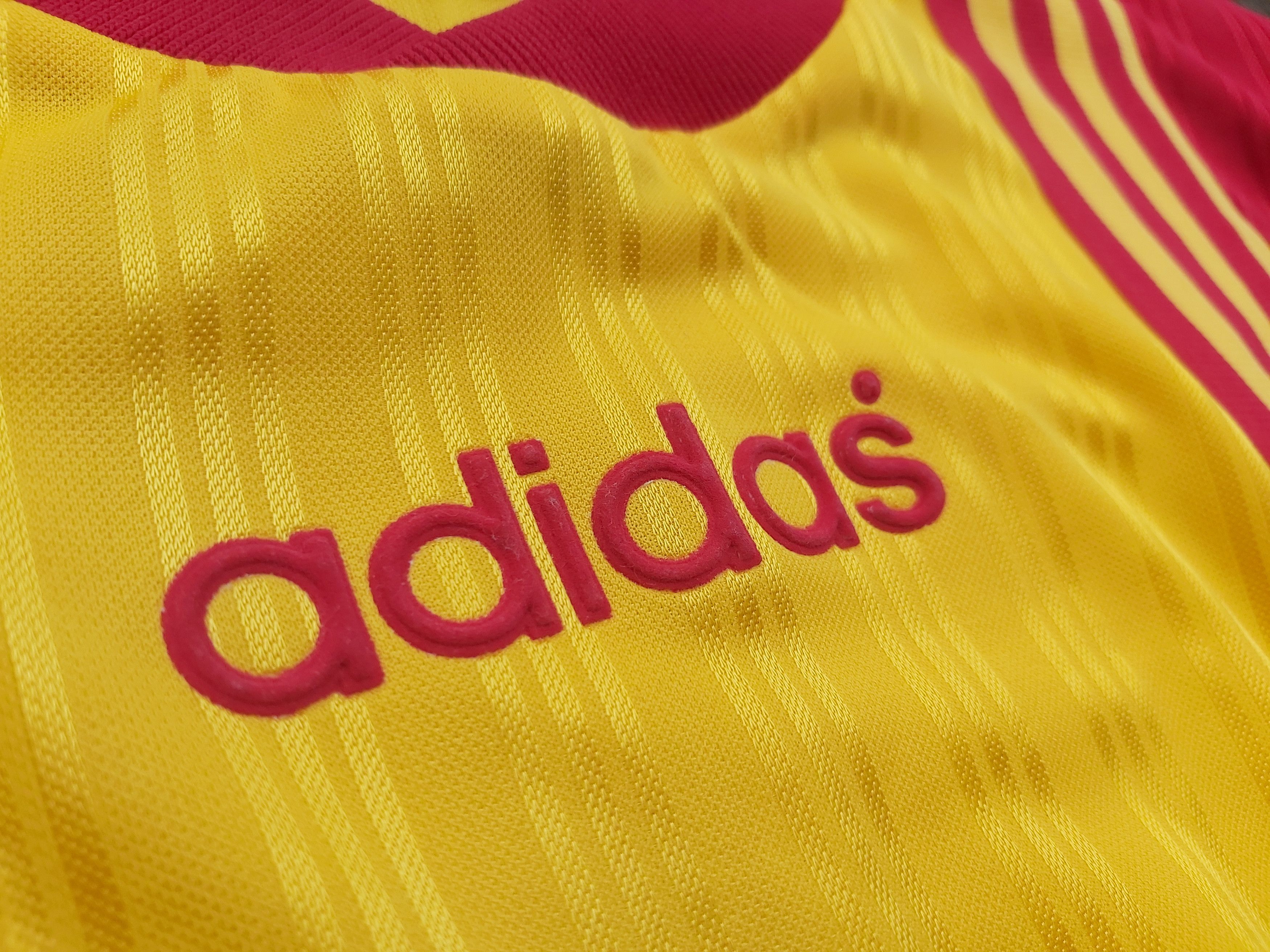 Adidas Vintage 90s soccer jersey tshirt Size US L / EU 52-54 / 3 - 9 Thumbnail