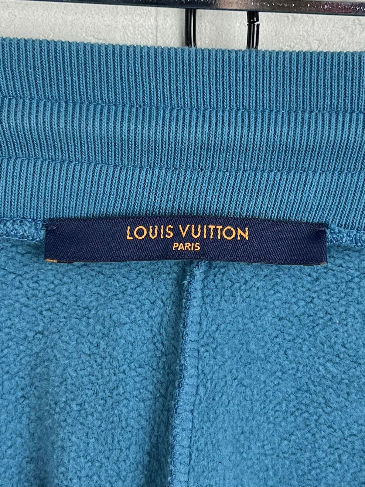 Louis Vuitton LOUIS VUITTON Sweatsuit LV Signature Logo Hoodie/Pants Set Size US S / EU 44-46 / 1 - 12 Thumbnail