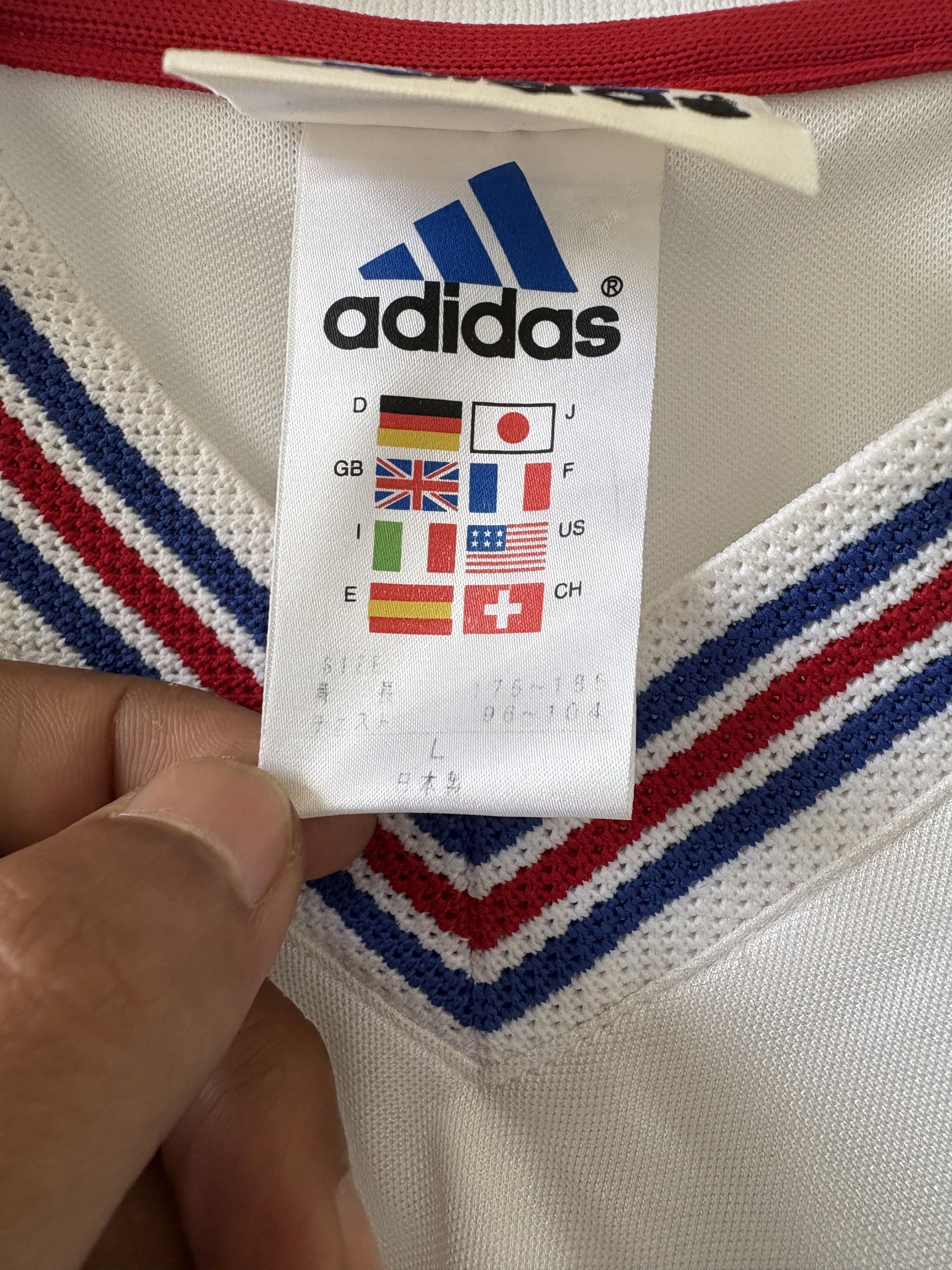 Adidas Vintage 99's jersey tokyo fc Size US L / EU 52-54 / 3 - 8 Thumbnail