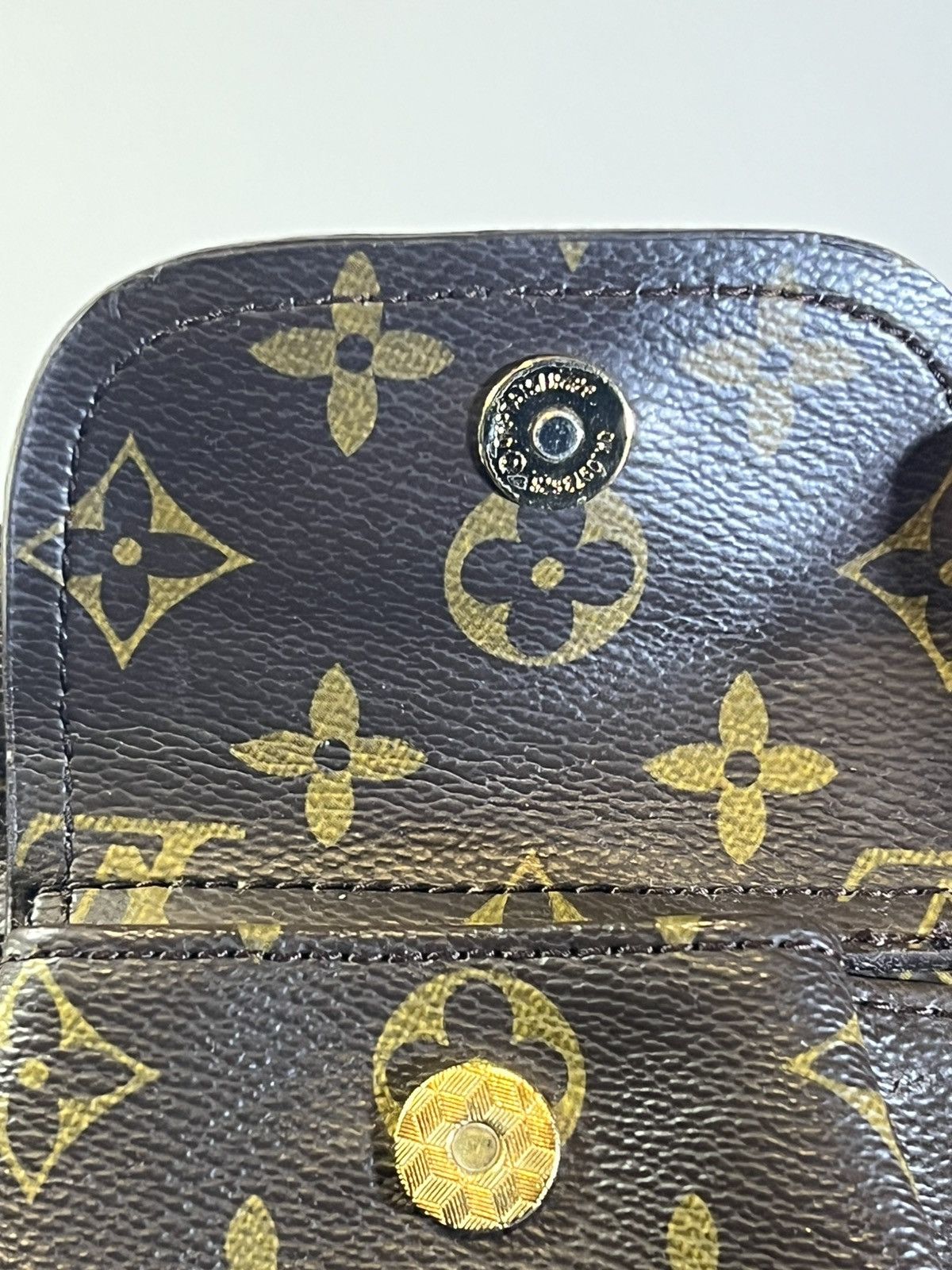 Louis Vuitton Louis Vuitton Monogram Partition Wristlet in brown luxury Size ONE SIZE - 8 Thumbnail