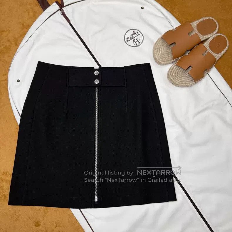 Hermes Hermes Black High Waist Short Pants Casual Skirt Size 26" / US 2 / IT 38 - 1 Thumbnail