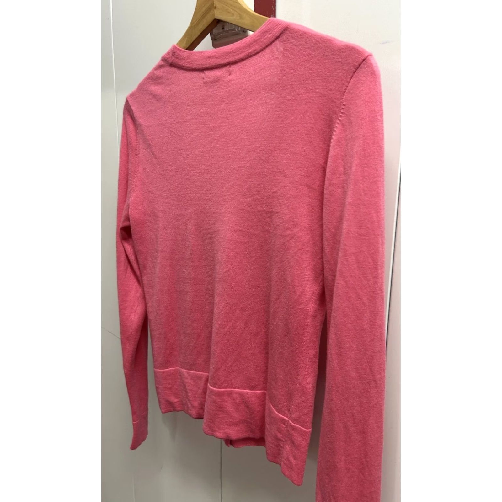 Lilly Pulitzer Womens Lilly Pulitzer Pink ButtonUp LongSleeve Knit Cardigan Sweater XS Ladies Pink Cotton, Modal Solid Button Accents 3/4 Sleeve Womens Cardigan Size XS / US 0-2 / IT 36-38 - 4 Thumbnail