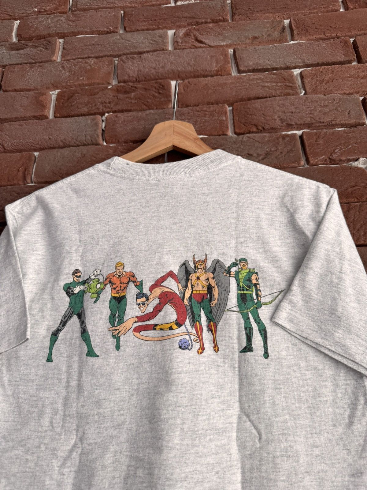 DC Comics Rare Vintage 90s DC Comics Heroes Movie Tee Grey Rar Cartoon Size US S / EU 44-46 / 1 - 7 Thumbnail