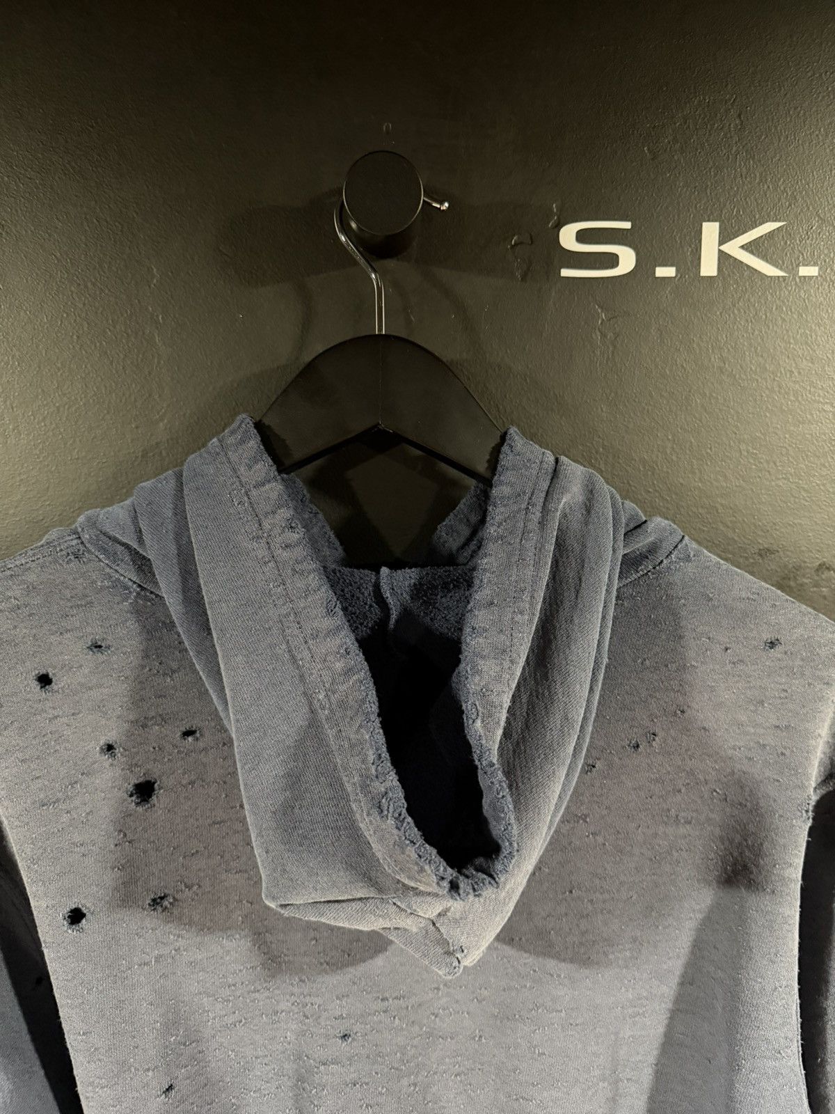 Vintage 2000s Y2K Vintage Nike Grunge Distressed Thrashed Hoodie M Size US M / EU 48-50 / 2 - 13 Thumbnail