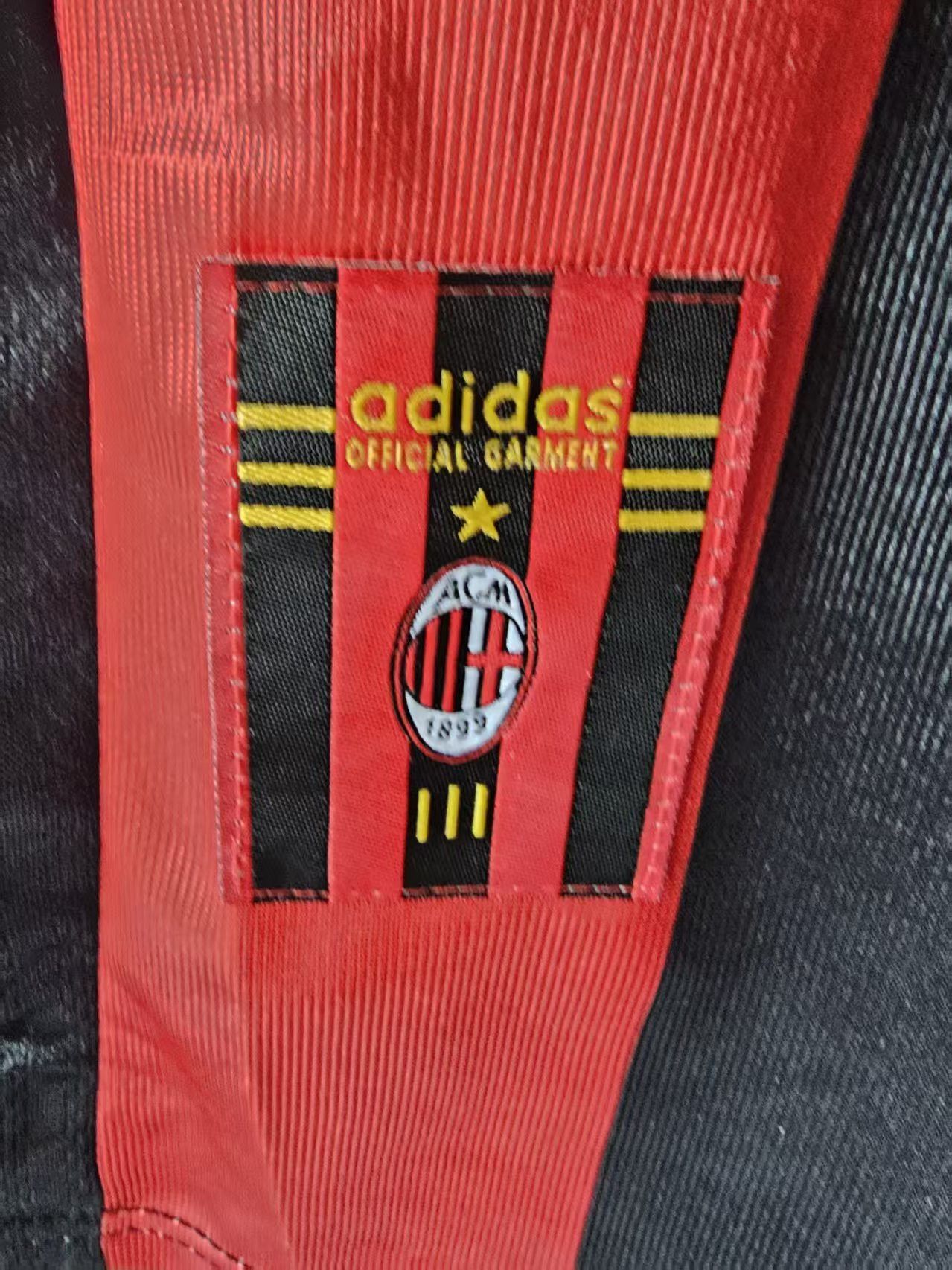 Other 1998 1999 AC Milan Soccer jersey Home Size US S / EU 44-46 / 1 - 5 Thumbnail