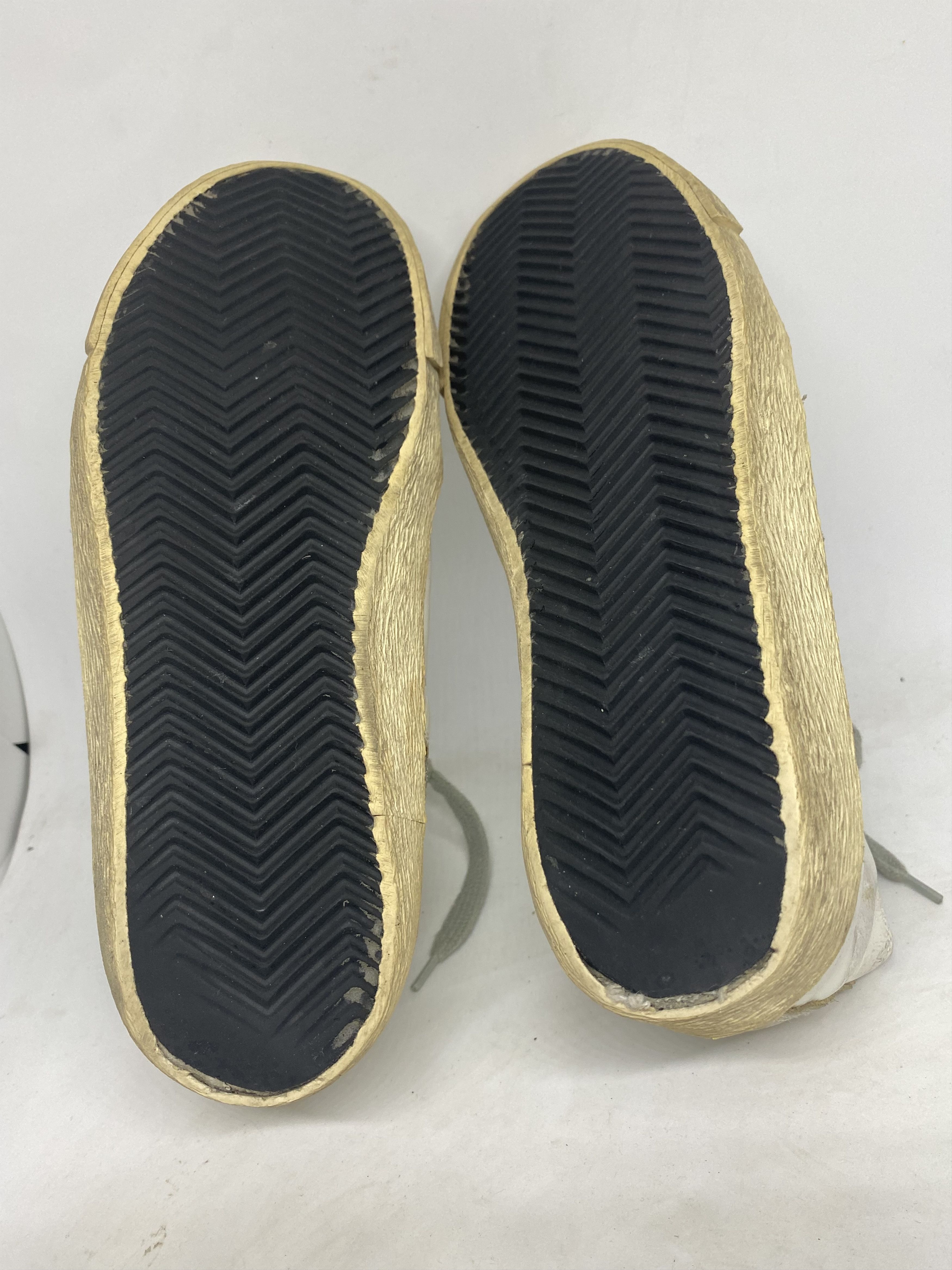 Golden Goose Golden Goose Francy small size suede patch sneakers size 36 Size US 6 / EU 39 - 9 Thumbnail