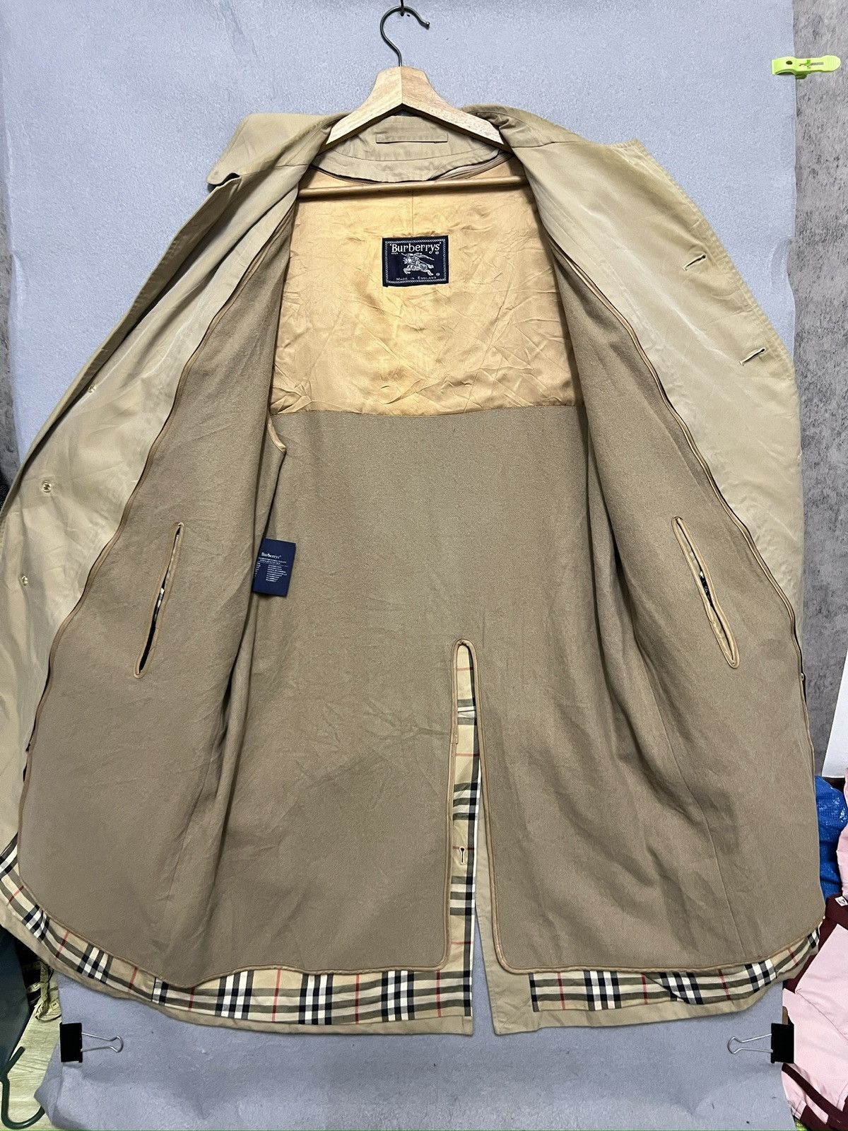 Burberry 345. 90’s Vintage burberrys trench coat Size US L / EU 52-54 / 3 - 6 Thumbnail