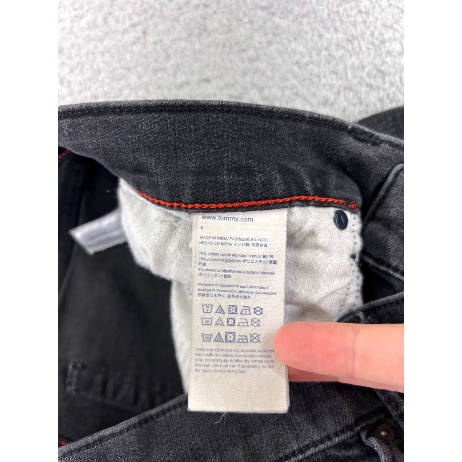 Tommy Hilfiger Tommy Hilfiger Jeans Womens 6 Black Denim Slim Tapered Mid Rise 25x26 Womens Size 28" / US 6 / IT 42 - 7 Thumbnail