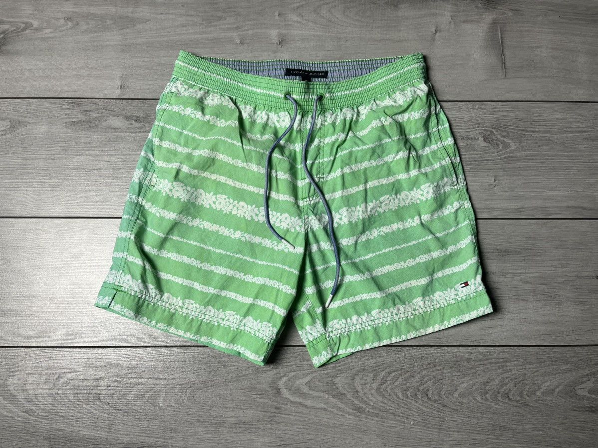 Tommy Hilfiger Tommy Hilfiger shorts swimmer size Small Size US 30 / EU 46 - 1 Thumbnail