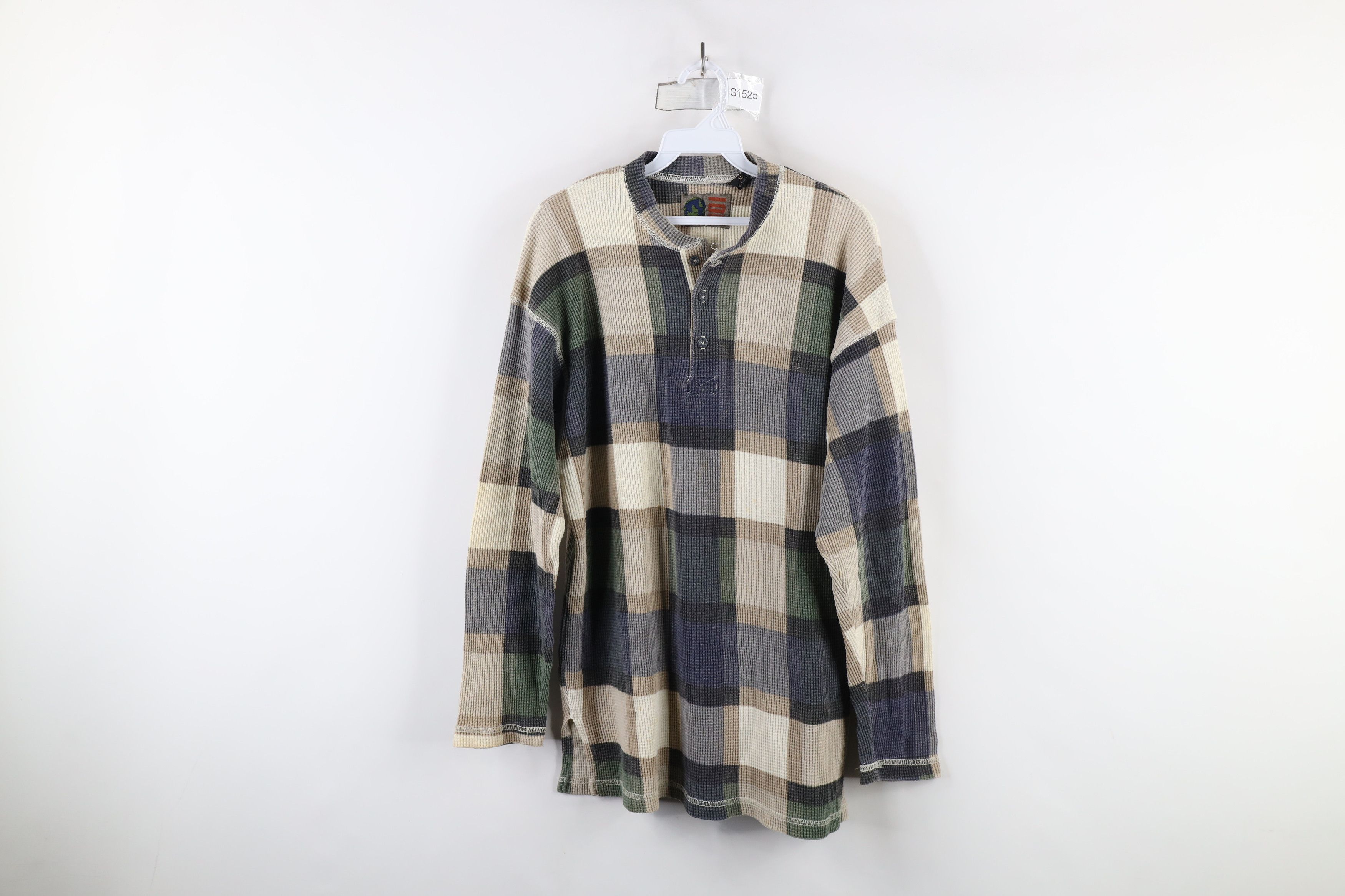 Vintage Vintage 90s IOU Streetwear Waffle Knit Henley T-Shirt USA Size US M / EU 48-50 / 2 - 1 Thumbnail