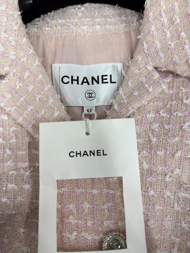 Chanel Chanel 24P pink tweed short-sleeved jacket Size M / US 6-8 / IT 42-44 - 4 Thumbnail