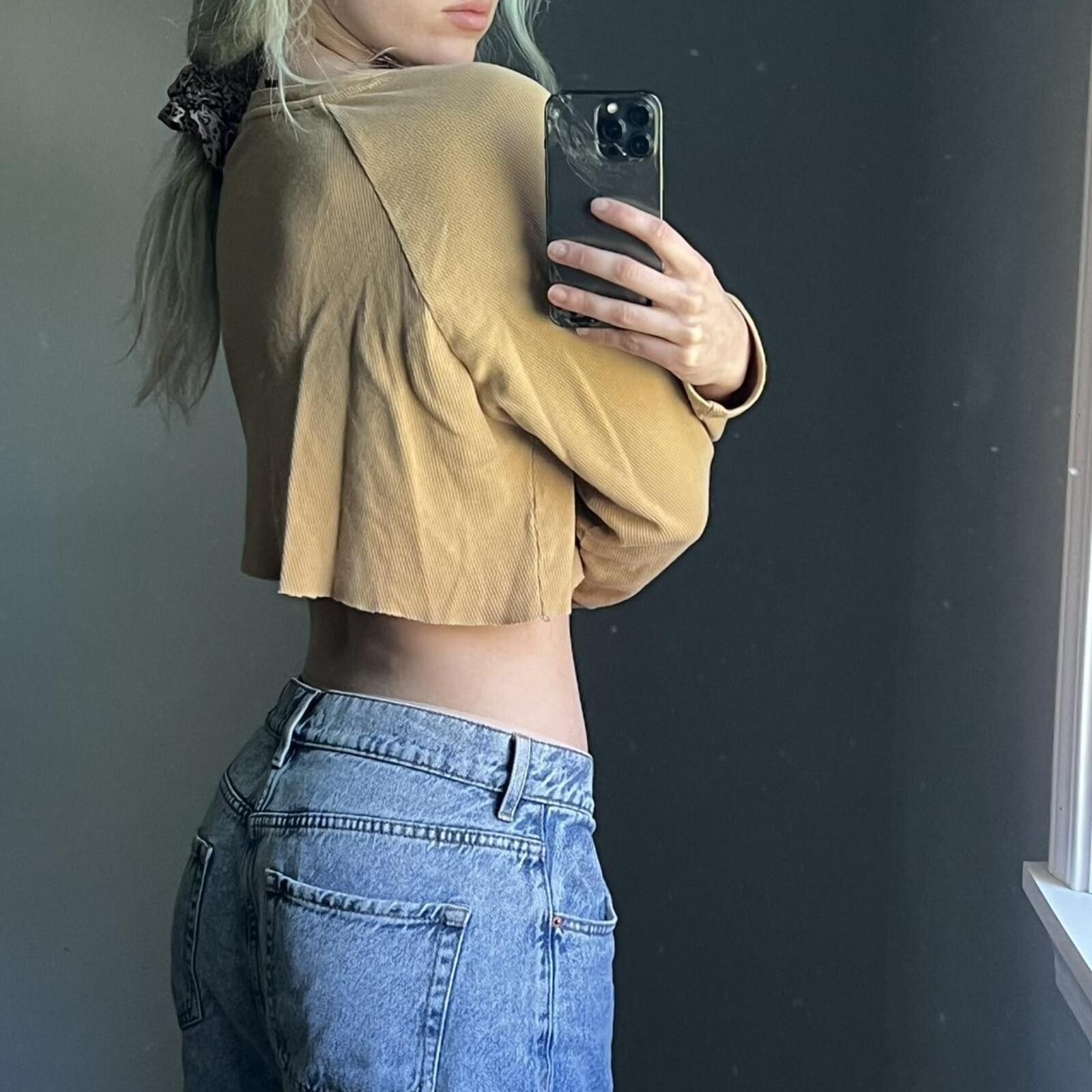 Forever 21 tan Brooklyn cropped long sleeve top Size S / US 4 / IT 40 - 2 Thumbnail