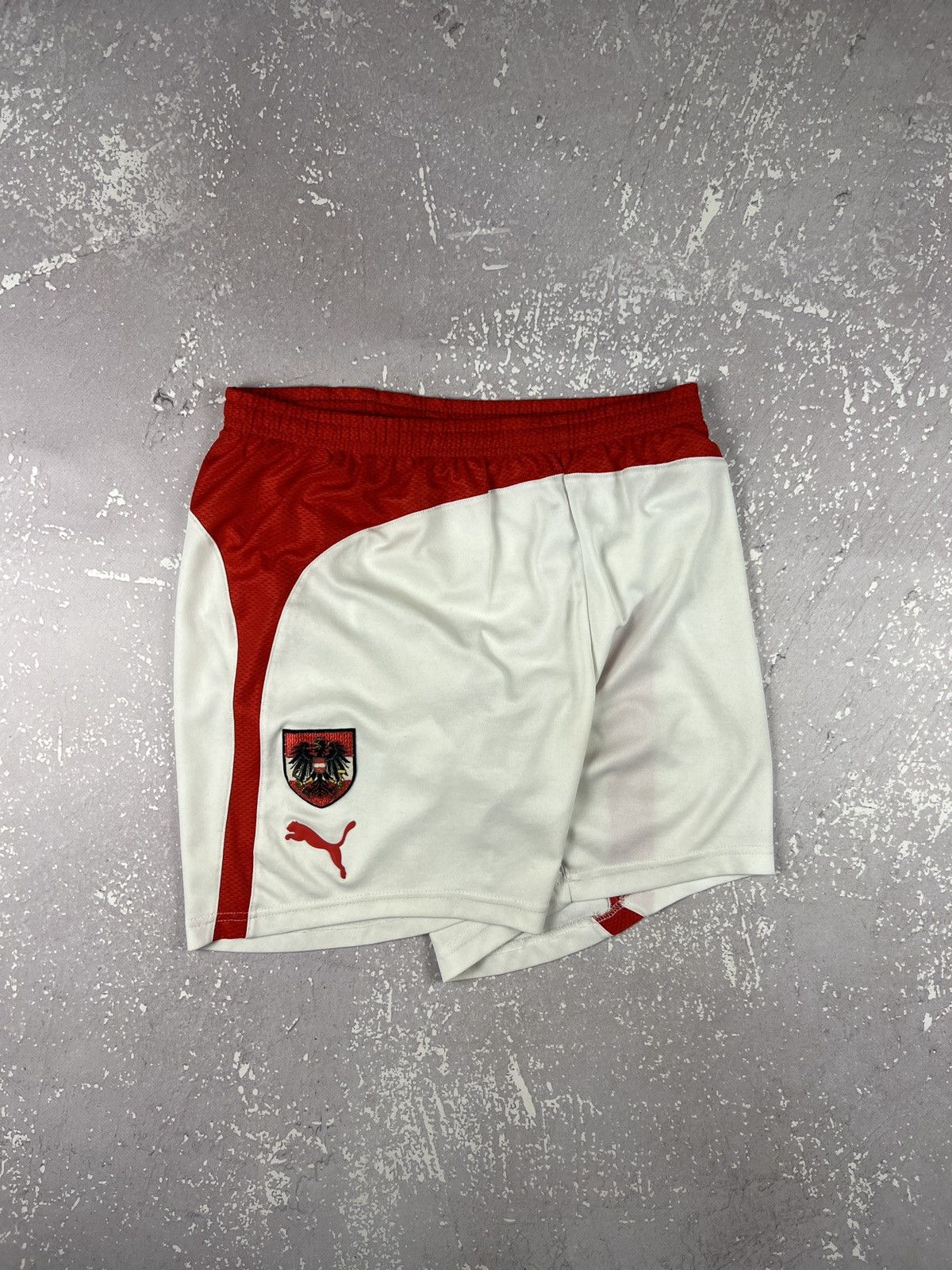 Puma Vintage Puma Austria Home Soccer Jersey Shorts Mens Small Size US 30 / EU 46 - 1 Thumbnail