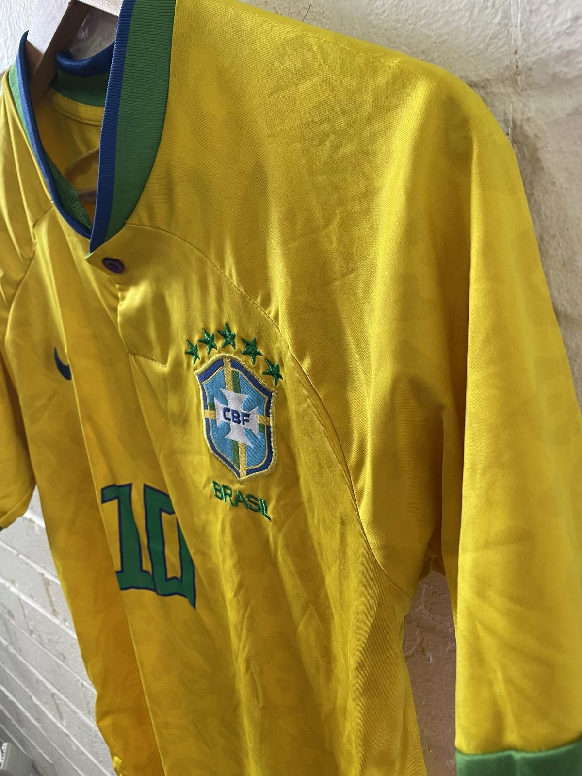 Nike Brazil National Team Soccer Jersey #10 Size US L / EU 52-54 / 3 - 3 Thumbnail