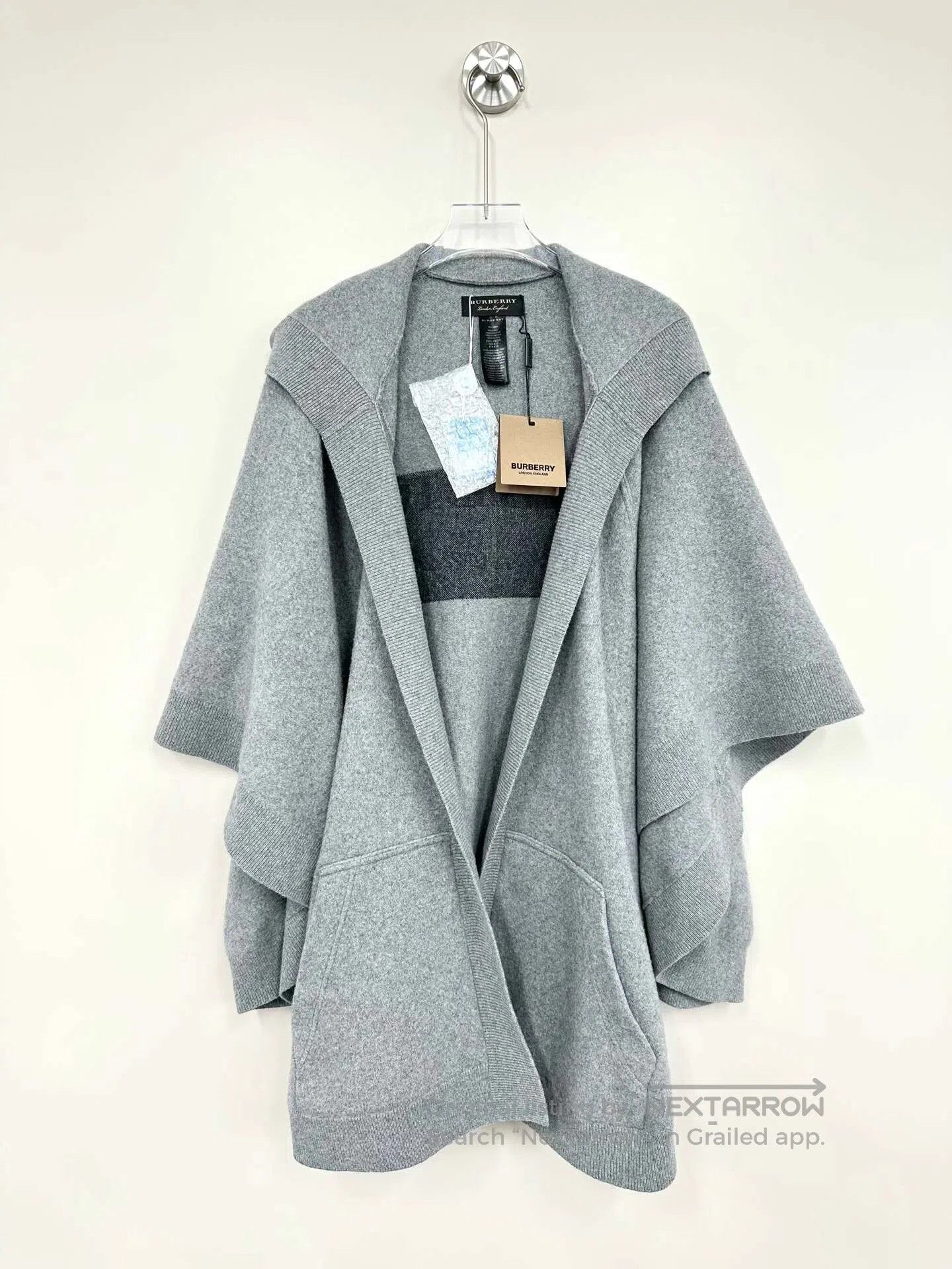 Burberry Burberry size F Gray back letter logo hooded cloak| Size S / US 4 / IT 40 - 1 Thumbnail
