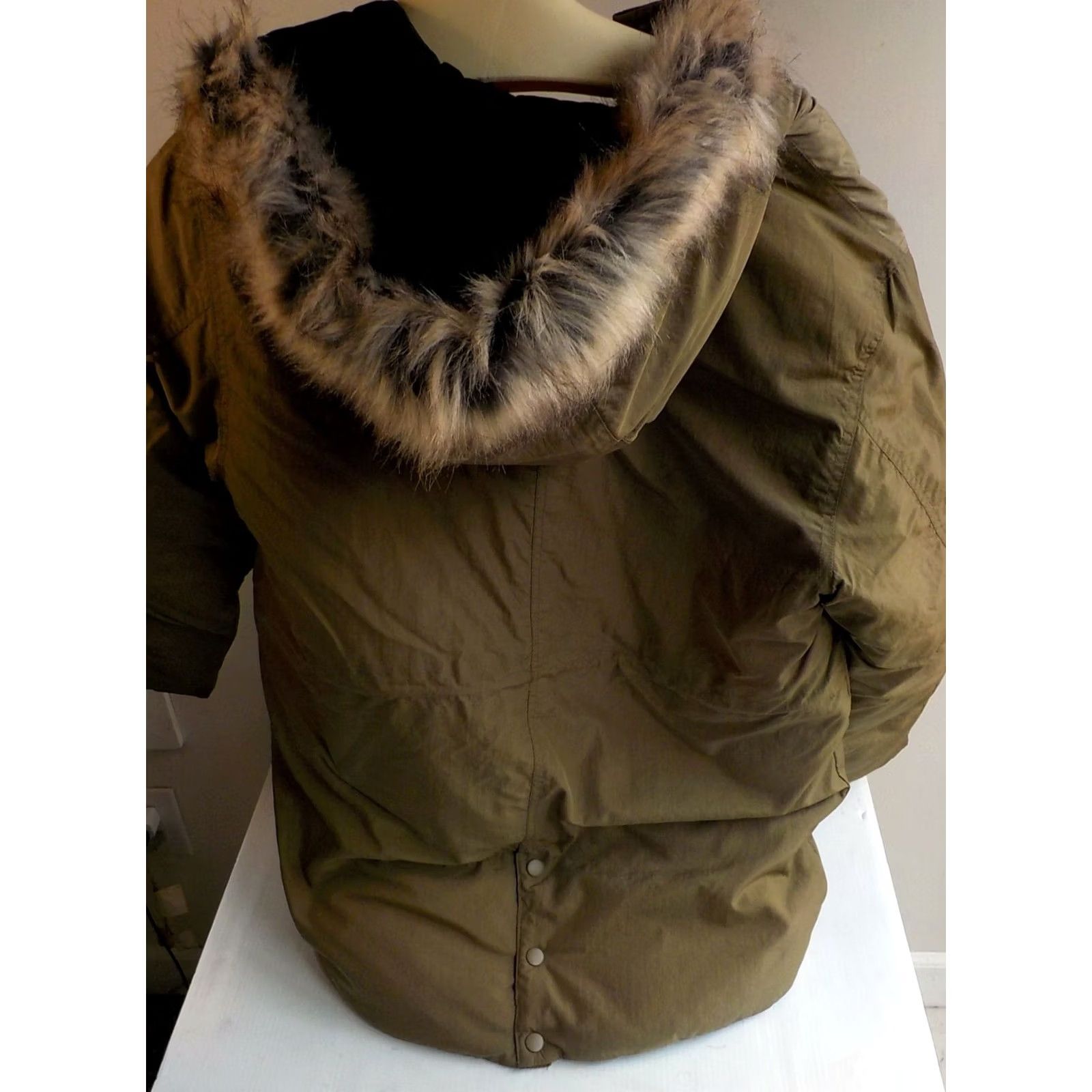 Zara VINTAGE? (No) Zara Sorona Puffer Coat/Jacket Hooded w/Faux Fur Trim-Green-SZ 13/14 NWT Women Coat Winter Puffer 13/14 Green Womens Size XL / US 12-14 / IT 48-50 - 5 Thumbnail