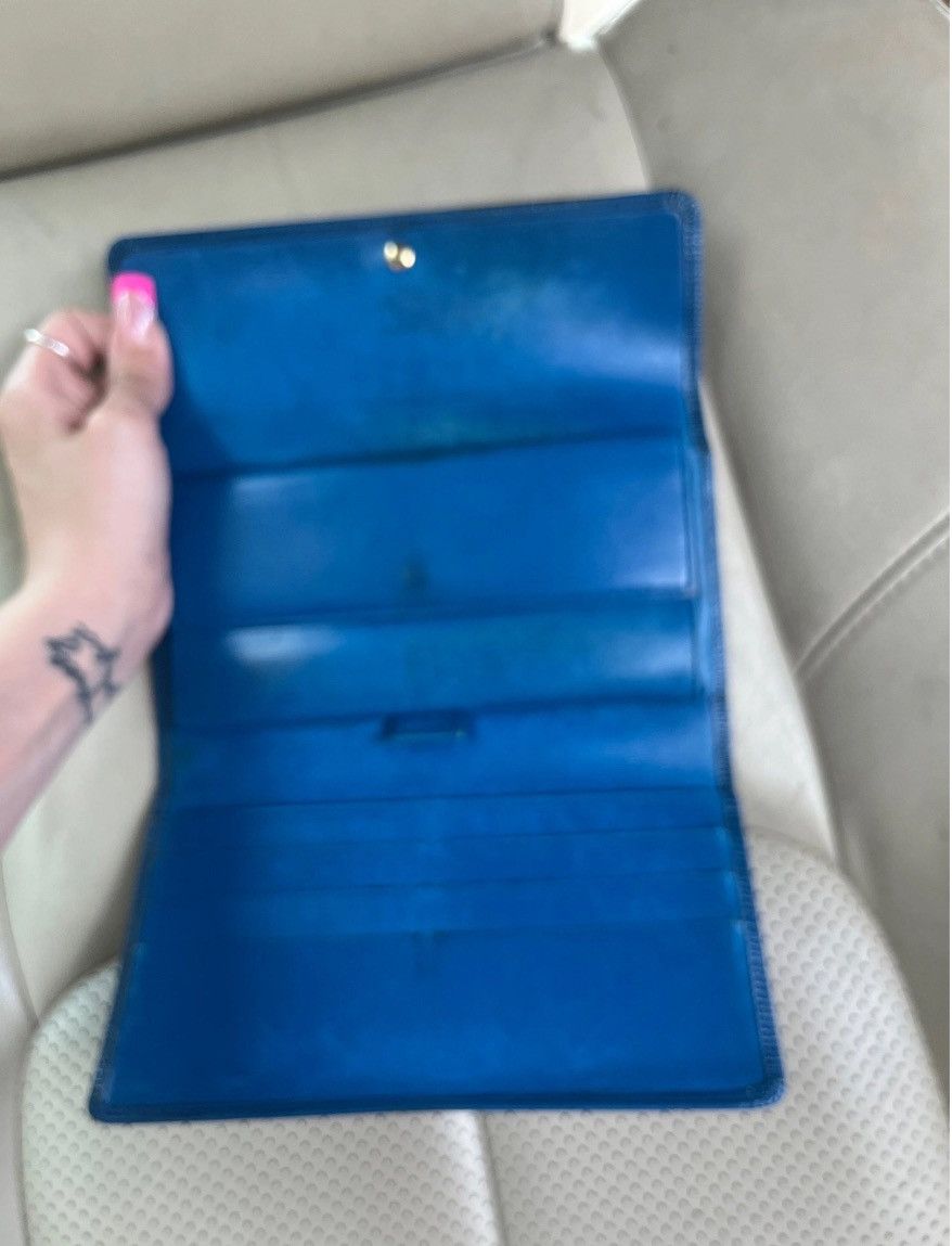 Louis Vuitton Lv blue epi wallet Size ONE SIZE - 3 Thumbnail