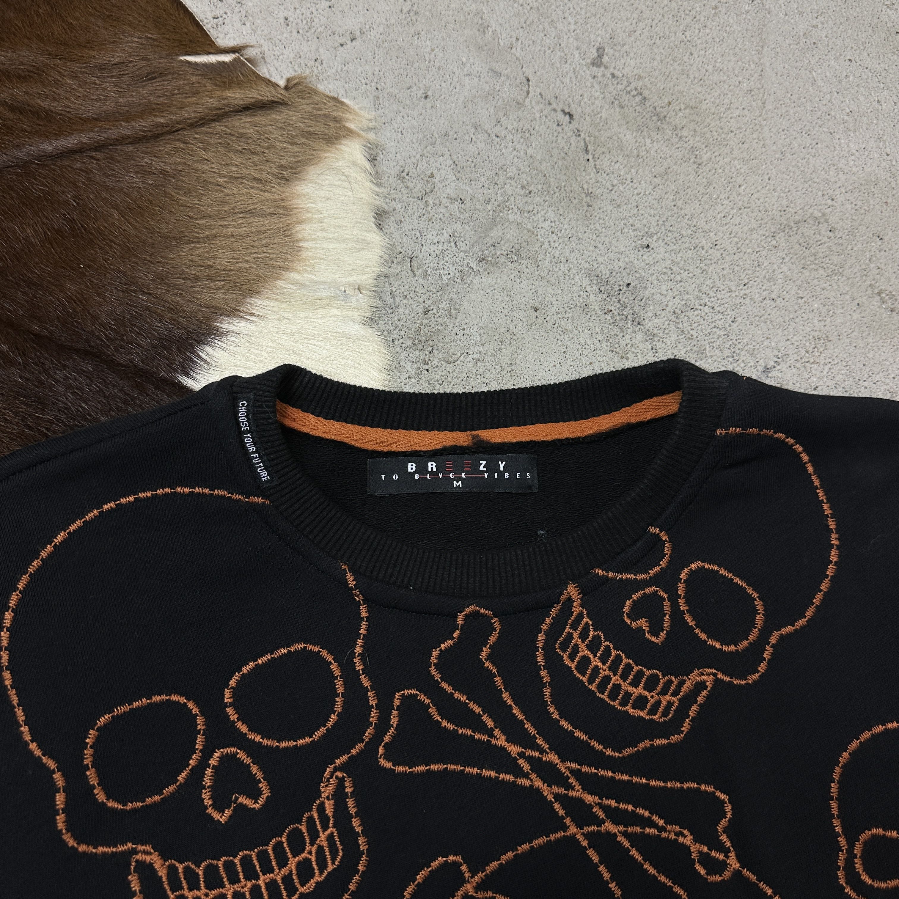 Vintage Vintage Embroidered Skull Sweat Sweatshirt Y2K Size US M / EU 48-50 / 2 - 3 Thumbnail