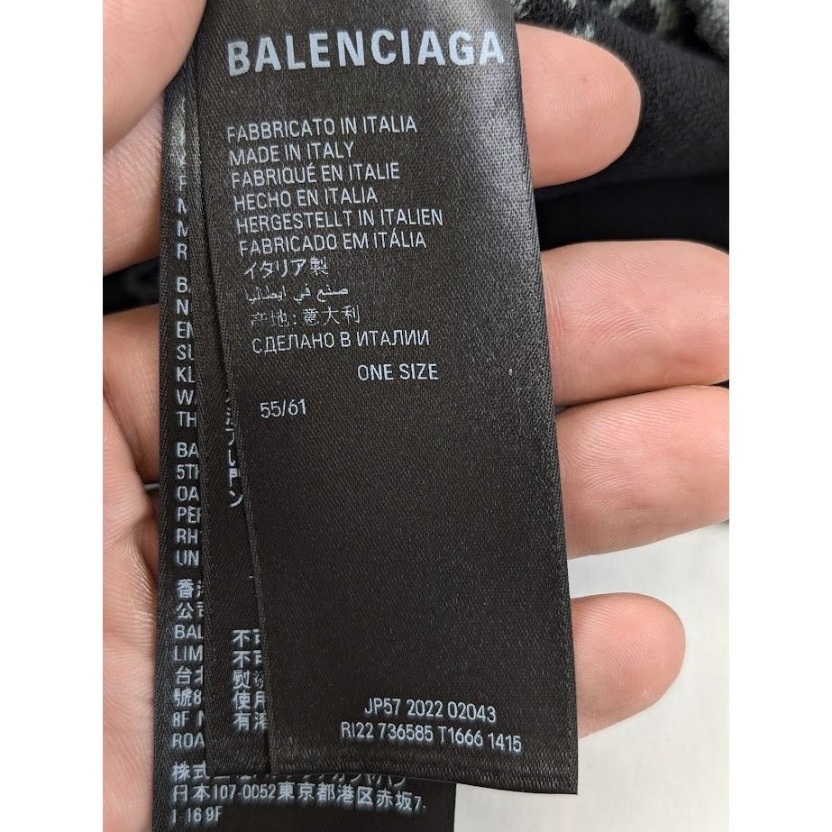 Balenciaga o1rshd1 Q: 4 / Size: OS / Cashmere Wool Intreccio Beanie/Hat Size ONE SIZE - 11 Thumbnail