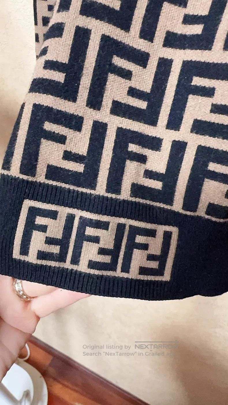 Fendi Fendi Classic Monogram Long Sleeve Knit Top Size XS / US 0-2 / IT 36-38 - 4 Thumbnail