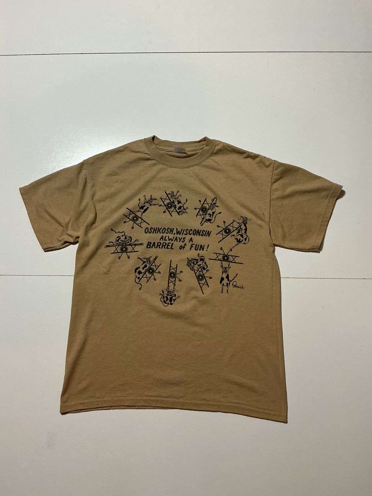 Other OshKosh Wisconsin Always A Barrel Of Fun Flying Cows T-Shirt Size US M / EU 48-50 / 2 - 1 Thumbnail