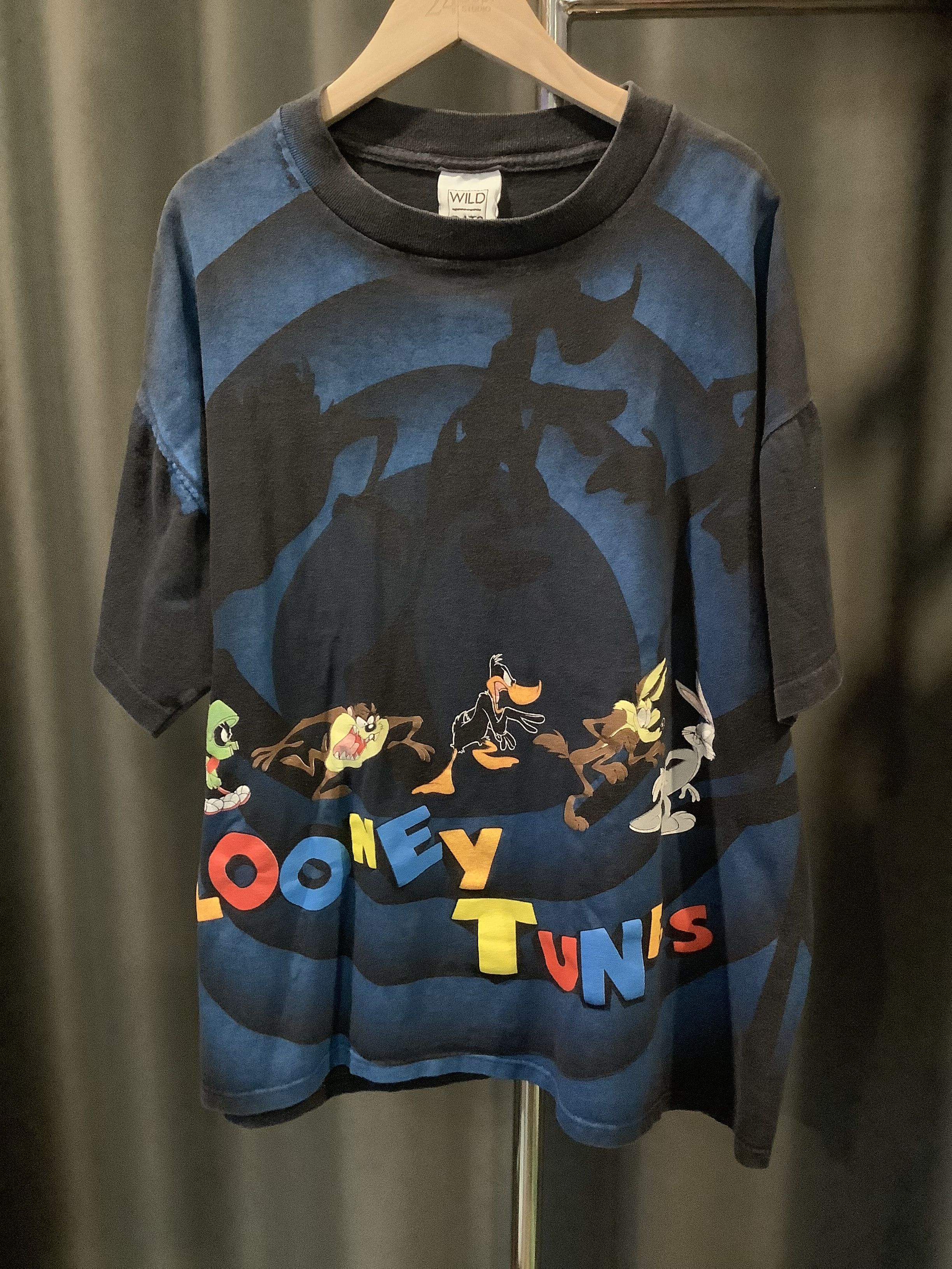 Japanese Brand × Vintage Vintage 1992 Looney Tunes Shadow All overprint T-shirt Size US XL / EU 56 / 4 - 1 Thumbnail