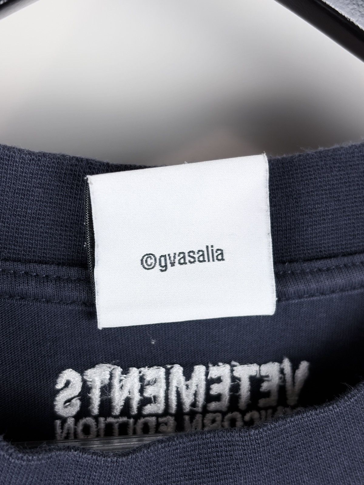 Vetements SS21 Vetements Unicorns and Rainbows Oversized Tshirt Navy Size US XL / EU 56 / 4 - 7 Thumbnail