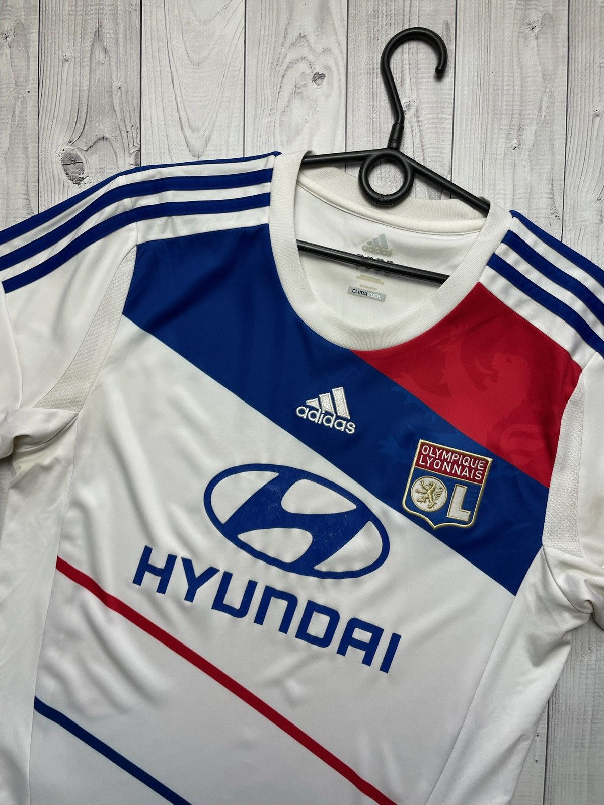Adidas × Vintage Vintage Adidas Olympique Lyonnais soccer jersey size M Size US M / EU 48-50 / 2 - 2 Thumbnail