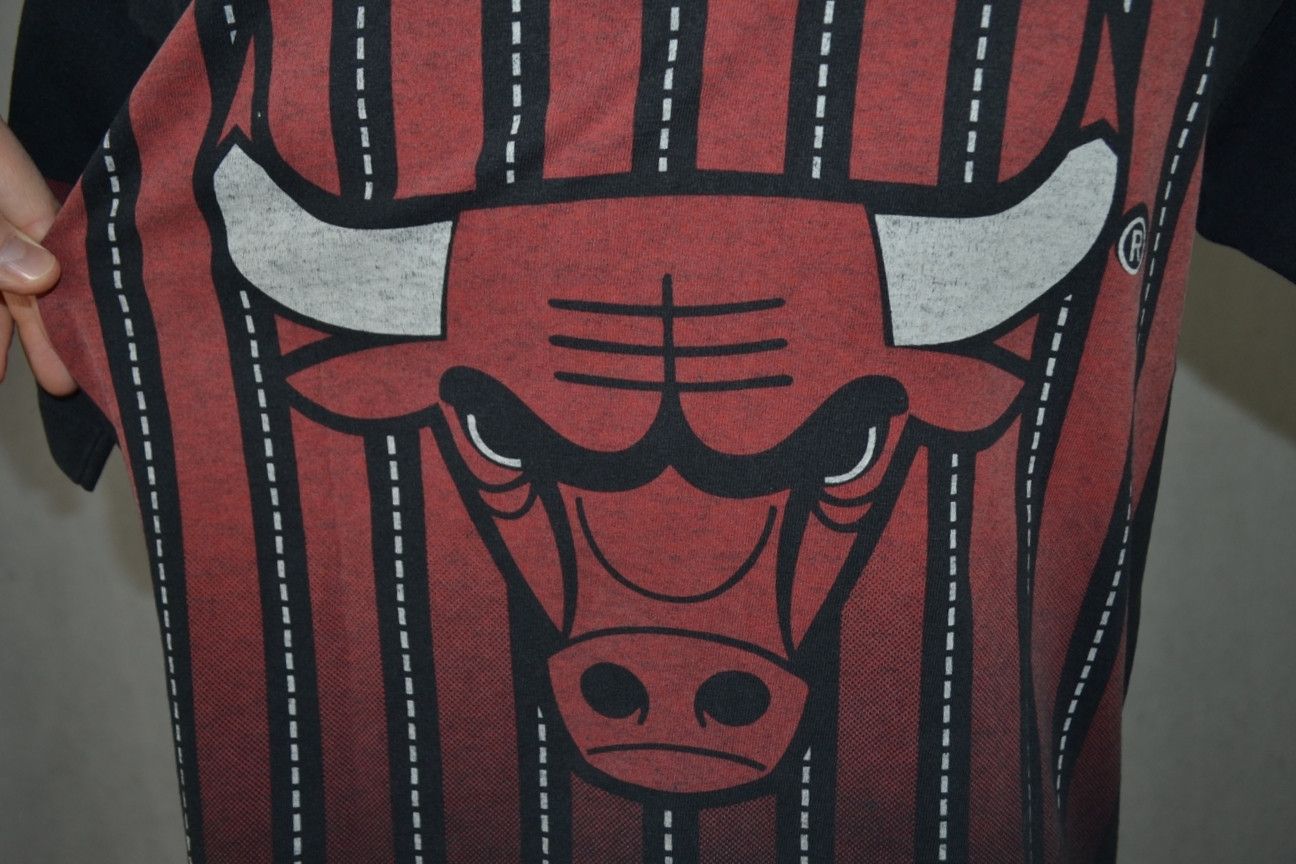 Nutmeg Vintage 1995 Chicago Bulls Nutmeg Mills USA NBA Jersey S Size US S / EU 44-46 / 1 - 7 Thumbnail