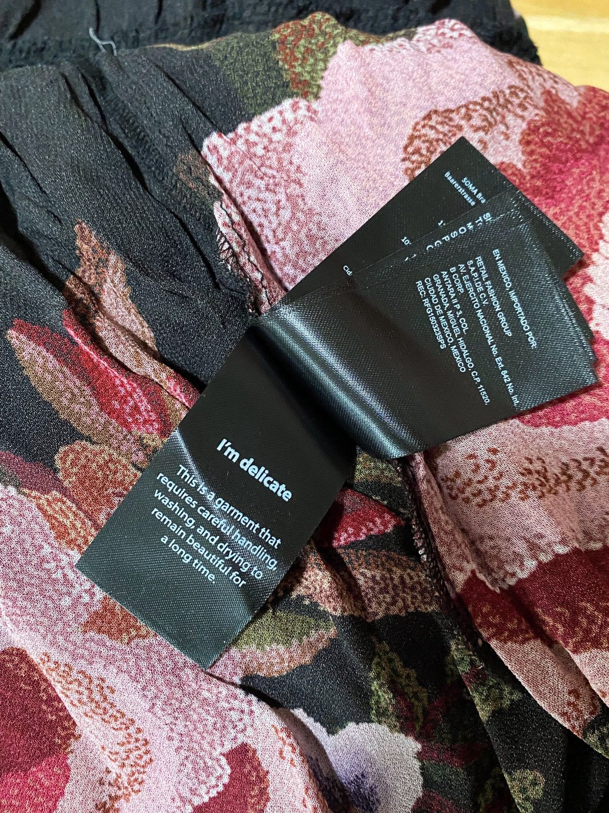 Farm Rio Farm Rio Chenille Flowers Floral V-Neck Maxi Dress size S Size S / US 4 / IT 40 - 18 Thumbnail