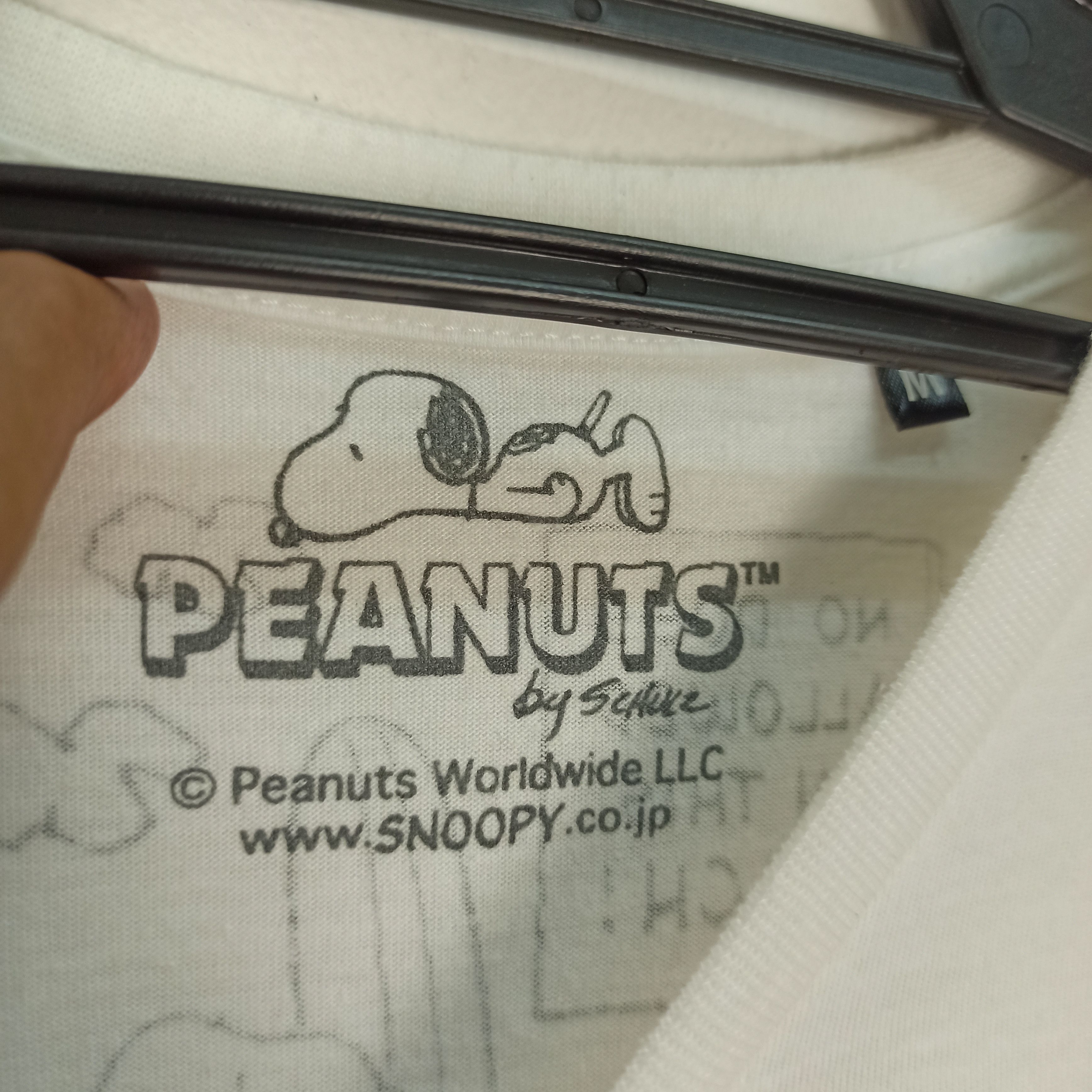 Peanuts RARE PEANUTS SNOOPY V NECK TSHIRT Size US S / EU 44-46 / 1 - 6 Thumbnail