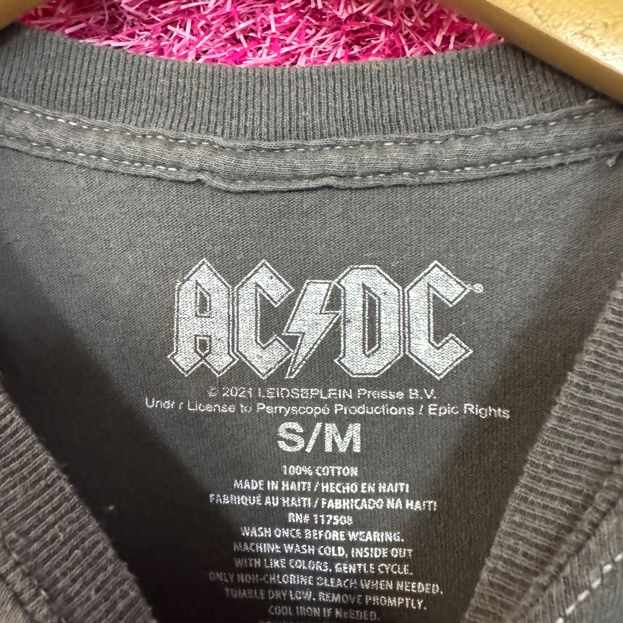 AC/DC AC/DC Splatter Spell Out Hells Bells Hard Rock Band Tee M Size US M / EU 48-50 / 2 - 4 Thumbnail