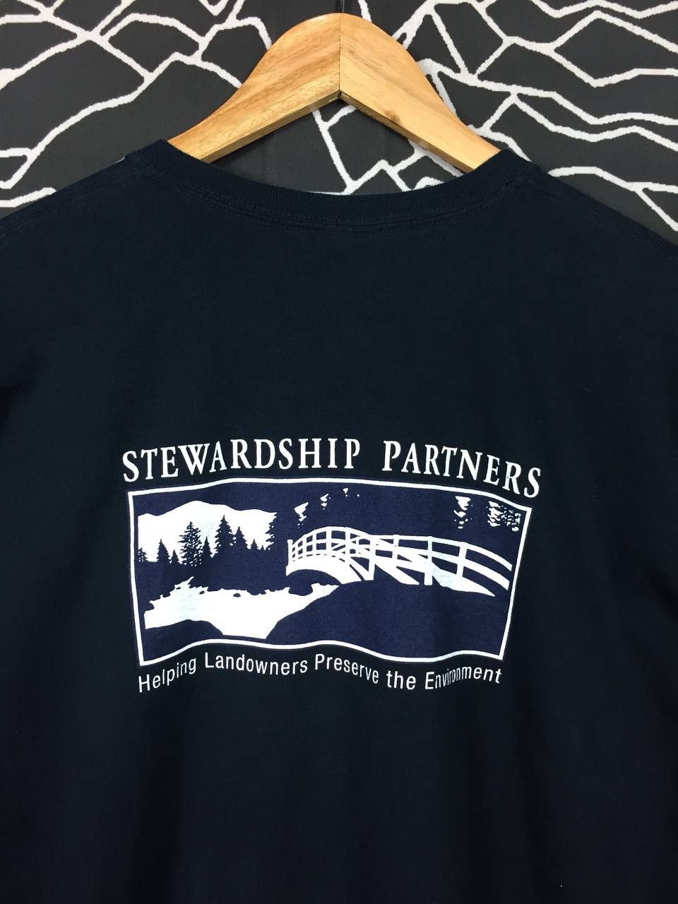 Gildan × Vintage Stewardship Partners Preserve The Environment Graphic Tee Size US XXL / EU 58 / 5 - 3 Thumbnail