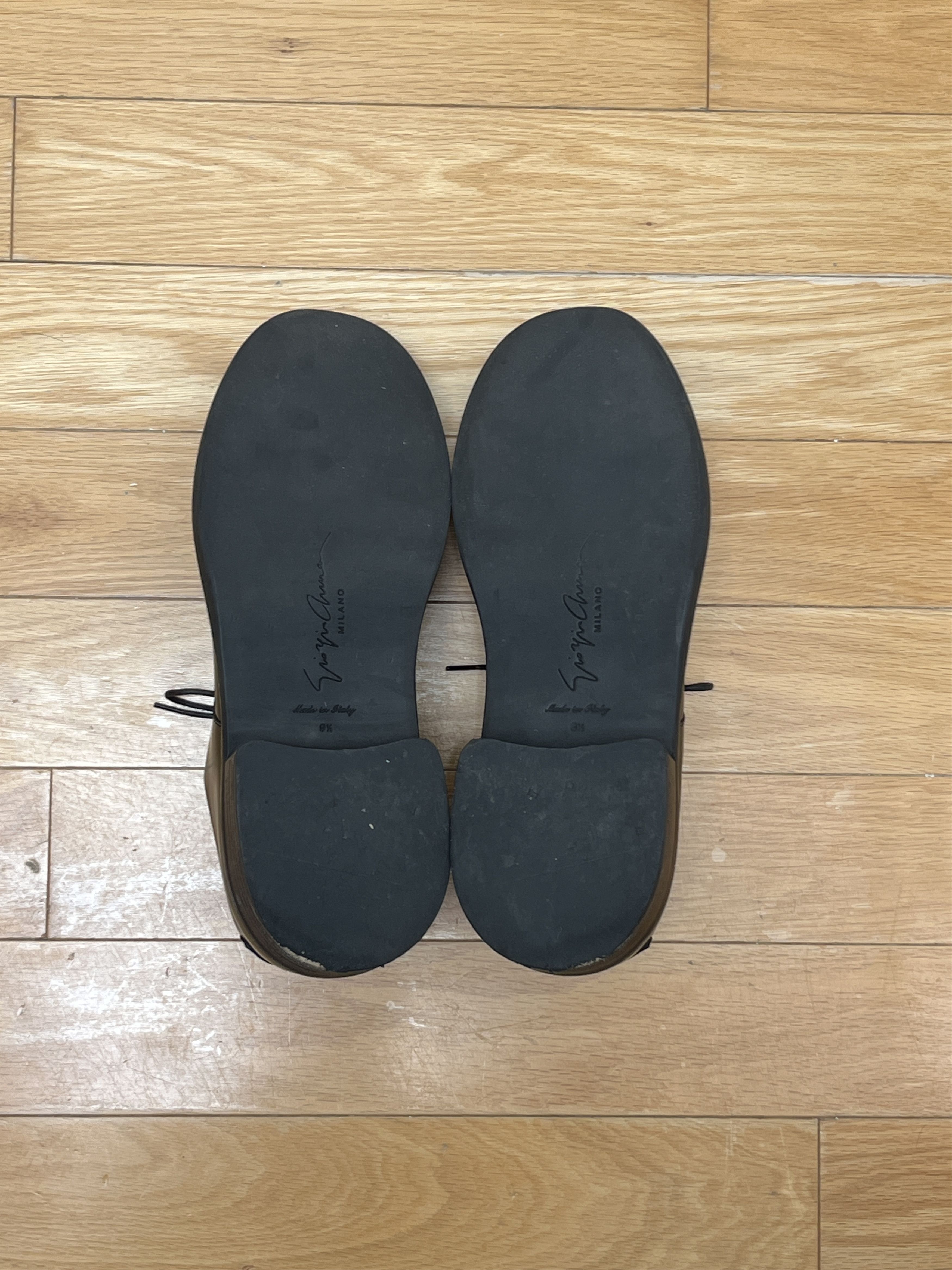 Giorgio Armani Giorgio Armani Brushed Leather Derby UK9.5 Size US 10.5 / EU 43-44 - 3 Thumbnail