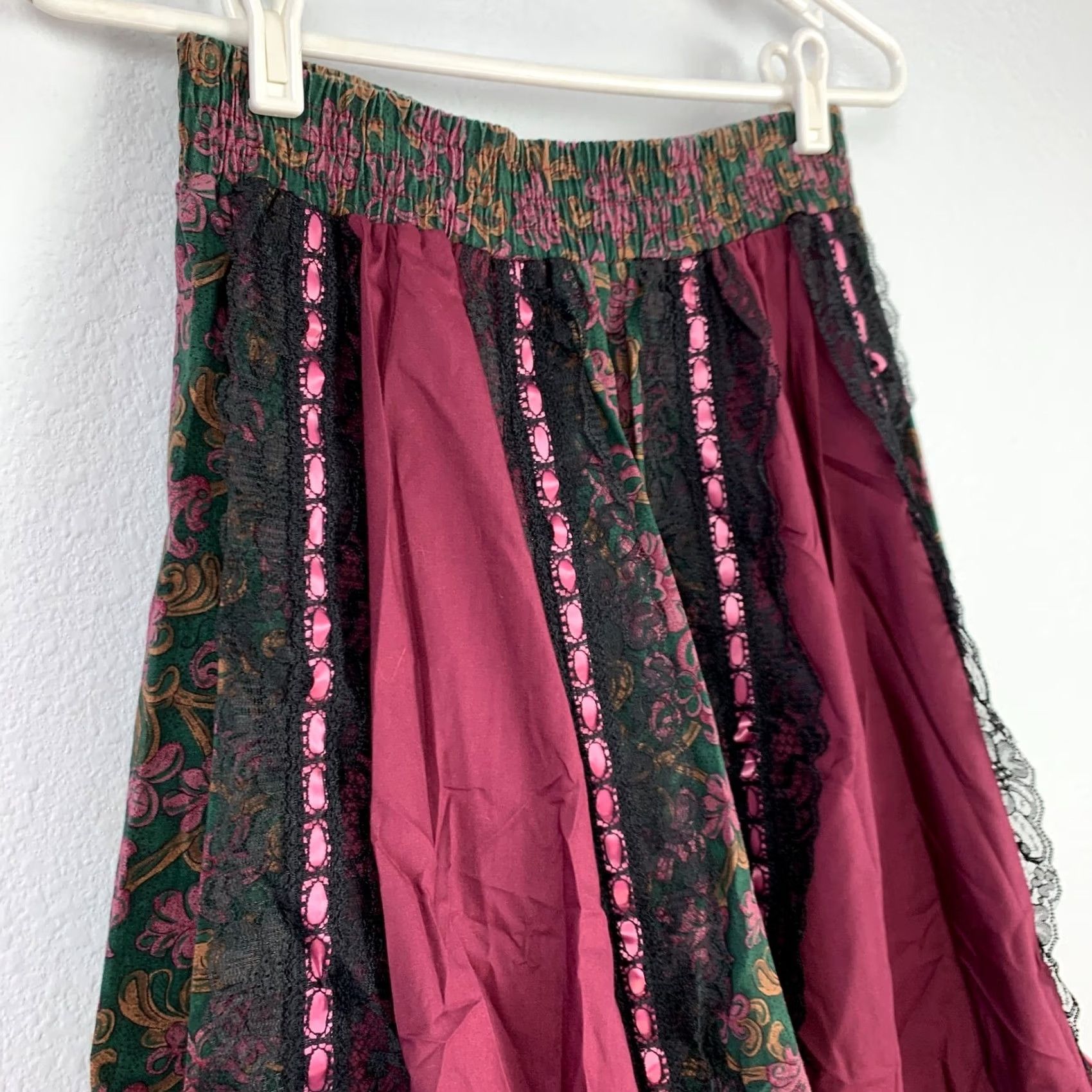 Vintage VINTAGE Square Up Fashions Burgundy Lace Dancing Lyrical Goth Circle Skirt Medium Ladies Womens 1980s Prairie Ethnic/Peasant Style Size 32" / US 10 / IT 46 - 2 Thumbnail