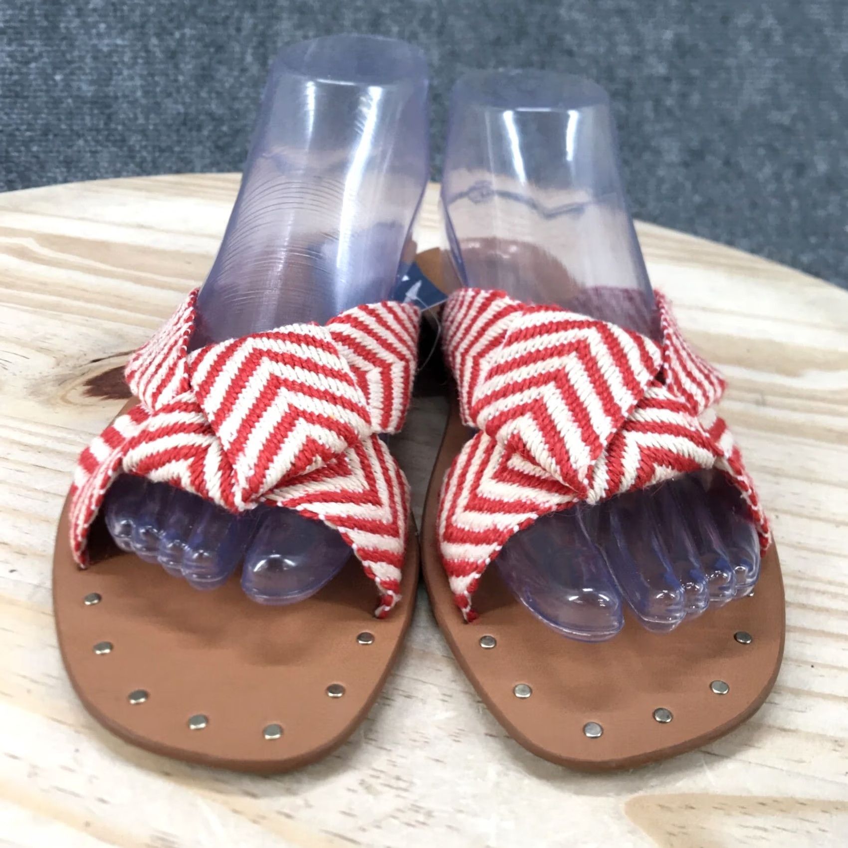 Vintage Universal Thread Sandals Womens 8 Chevron Print Slip On Red Flat Slide Knotted Casual Shoes Womens VINTAGE: No Size US 8 / IT 38 - 4 Thumbnail
